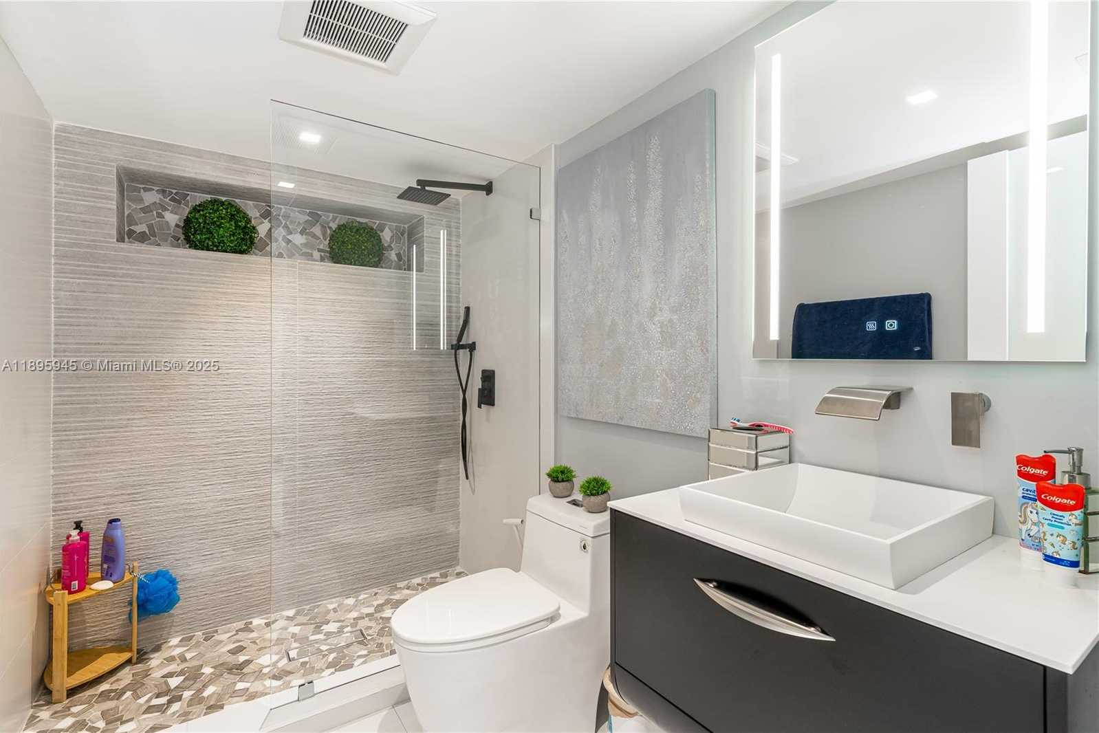 Small Image of 11531 SOUTH WEST 93RD ST, Miami Number 22