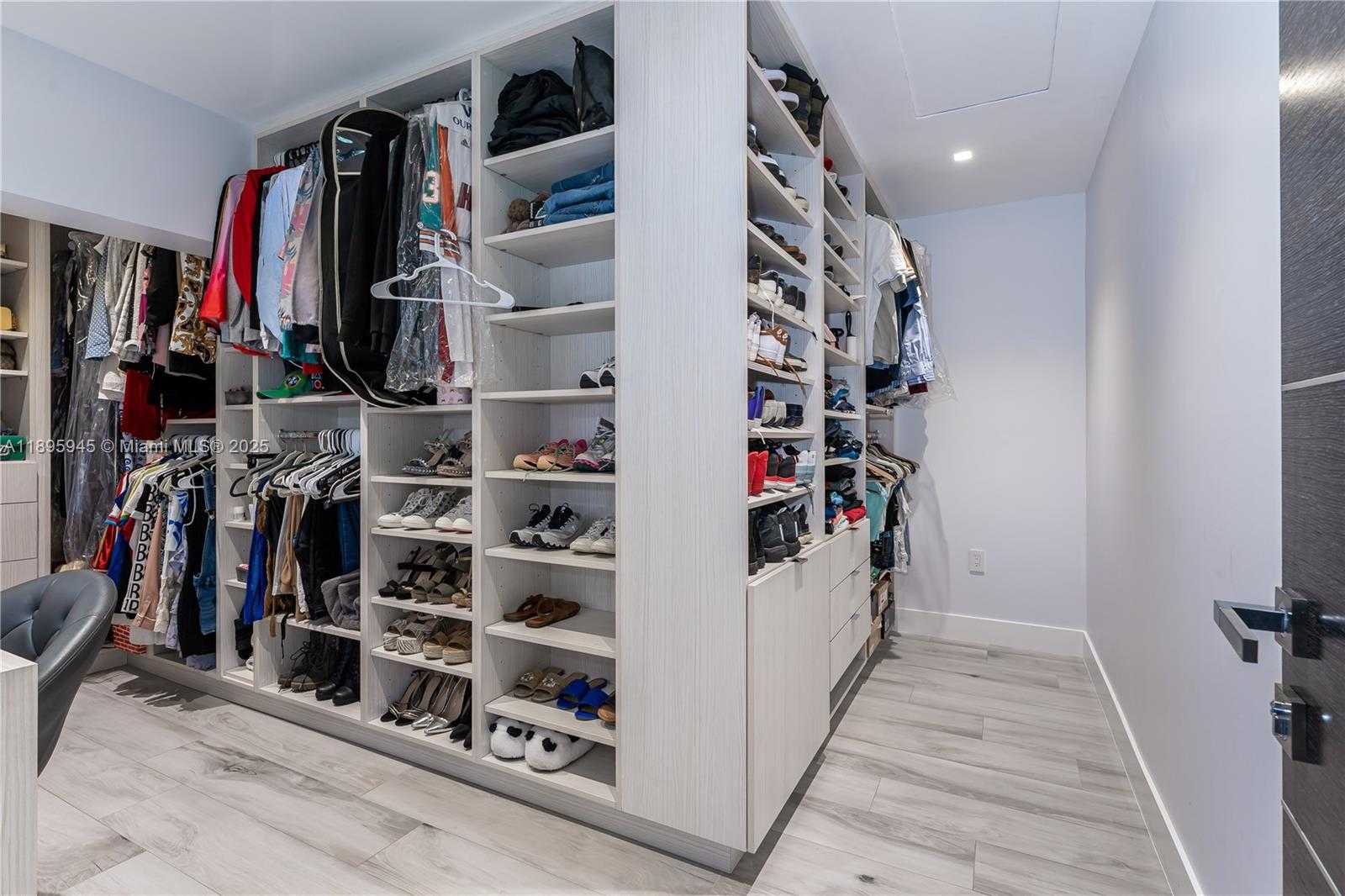 Small Image of 11531 SOUTH WEST 93RD ST, Miami Number 28