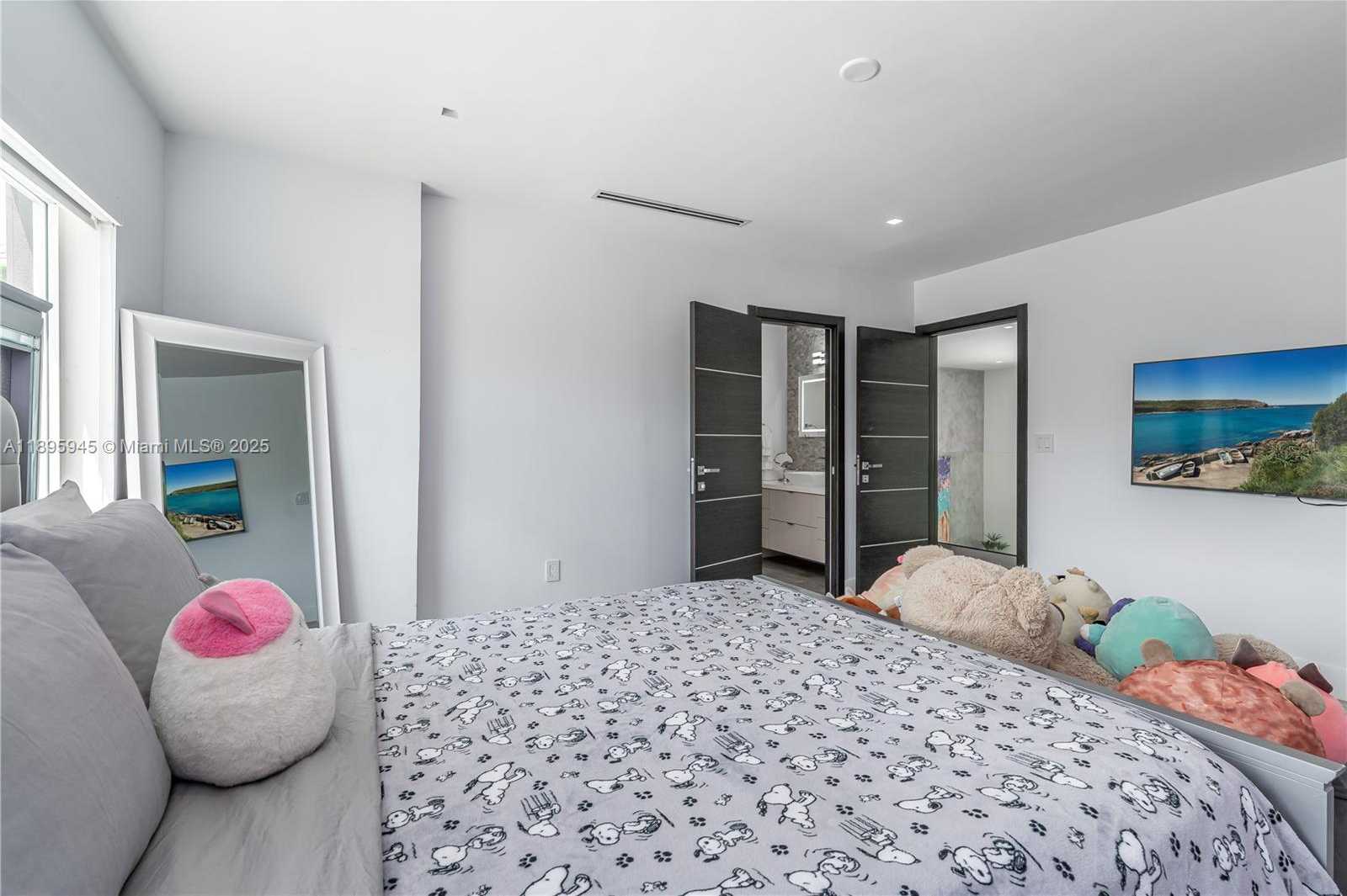 Small Image of 11531 SOUTH WEST 93RD ST, Miami Number 29