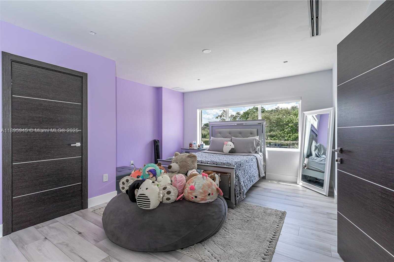 Small Image of 11531 SOUTH WEST 93RD ST, Miami Number 33