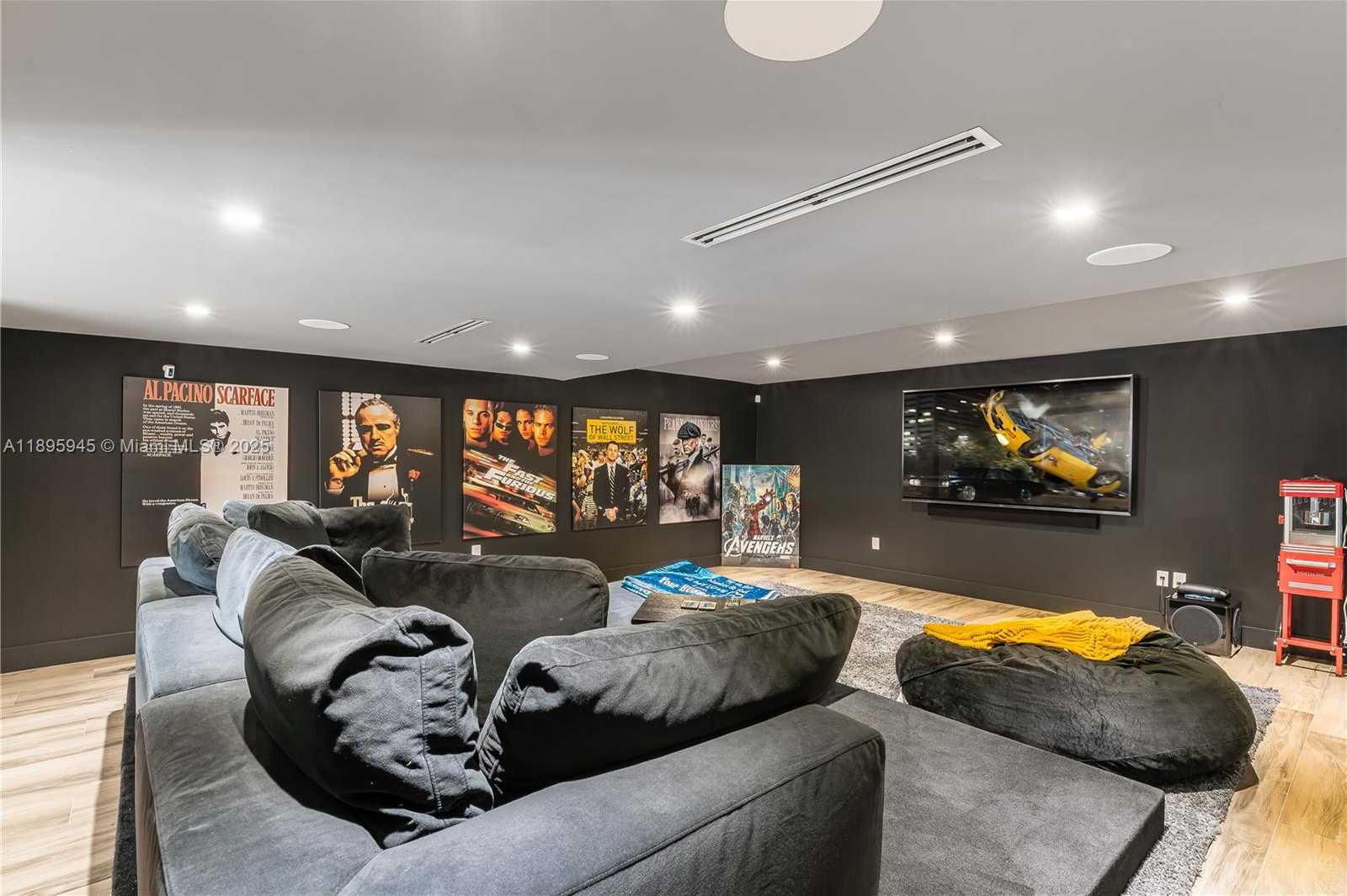 Small Image of 11531 SOUTH WEST 93RD ST, Miami Number 35