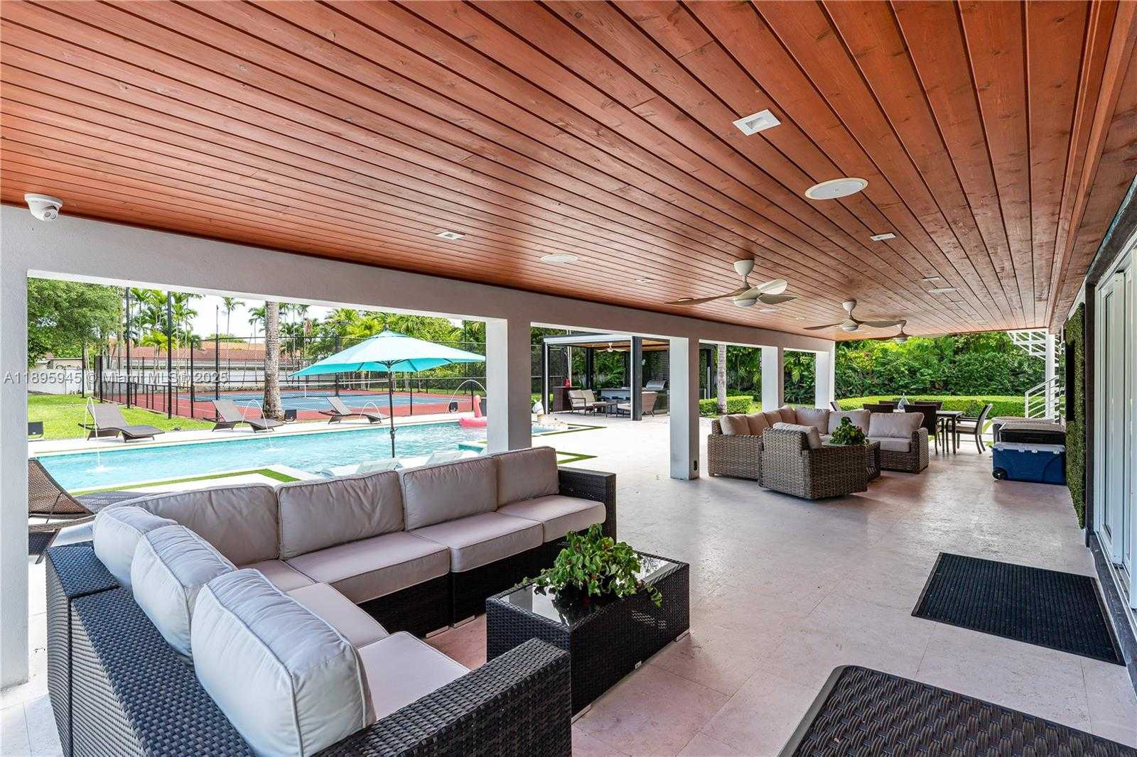 Small Image of 11531 SOUTH WEST 93RD ST, Miami Number 39