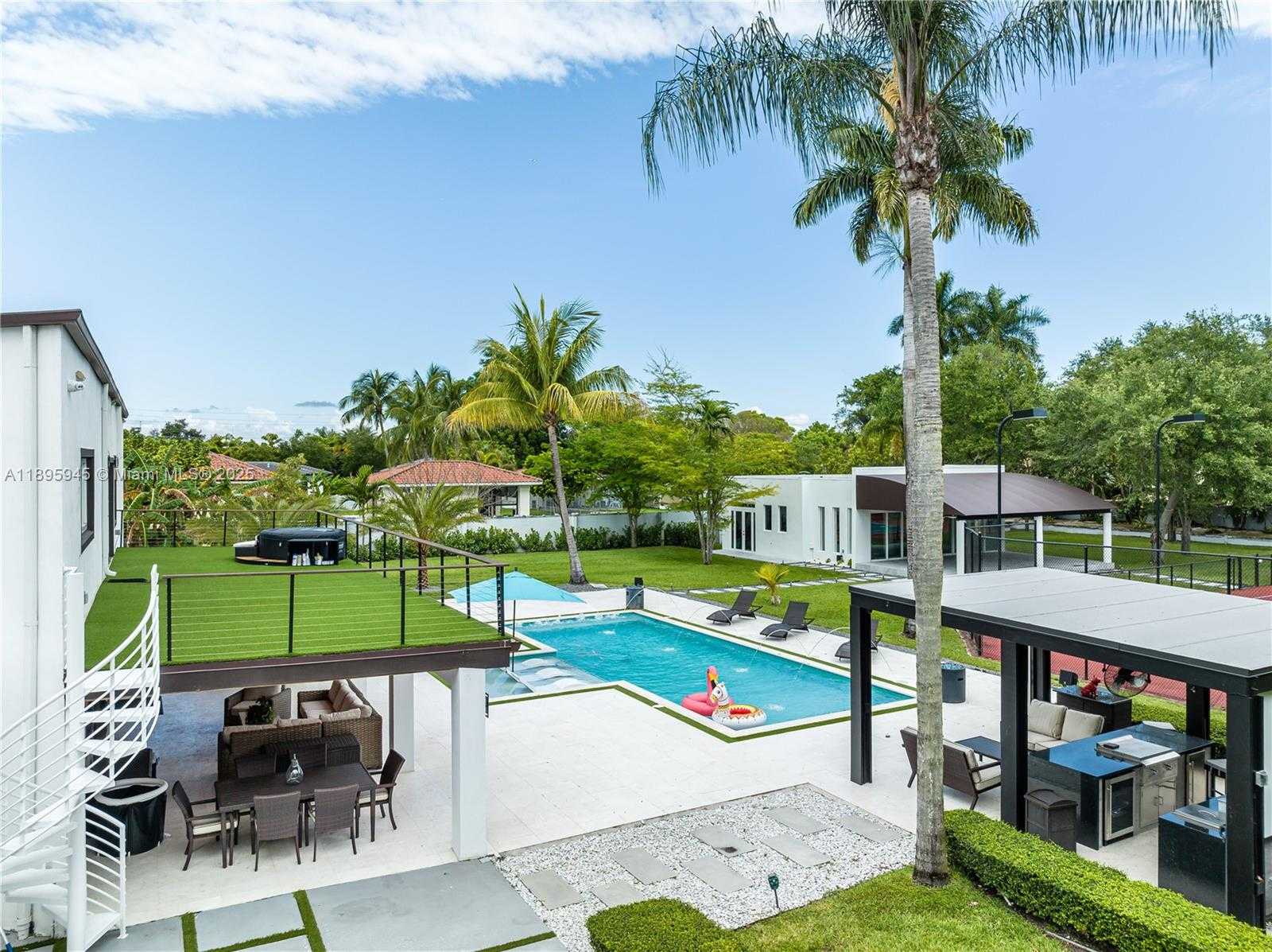 Small Image of 11531 SOUTH WEST 93RD ST, Miami Number 45