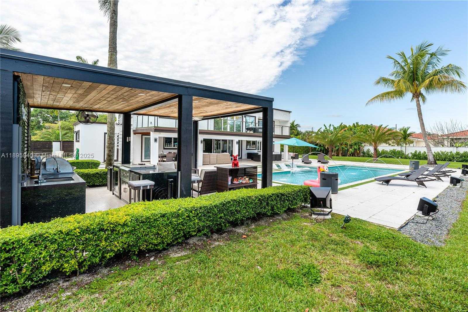 Small Image of 11531 SOUTH WEST 93RD ST, Miami Number 46