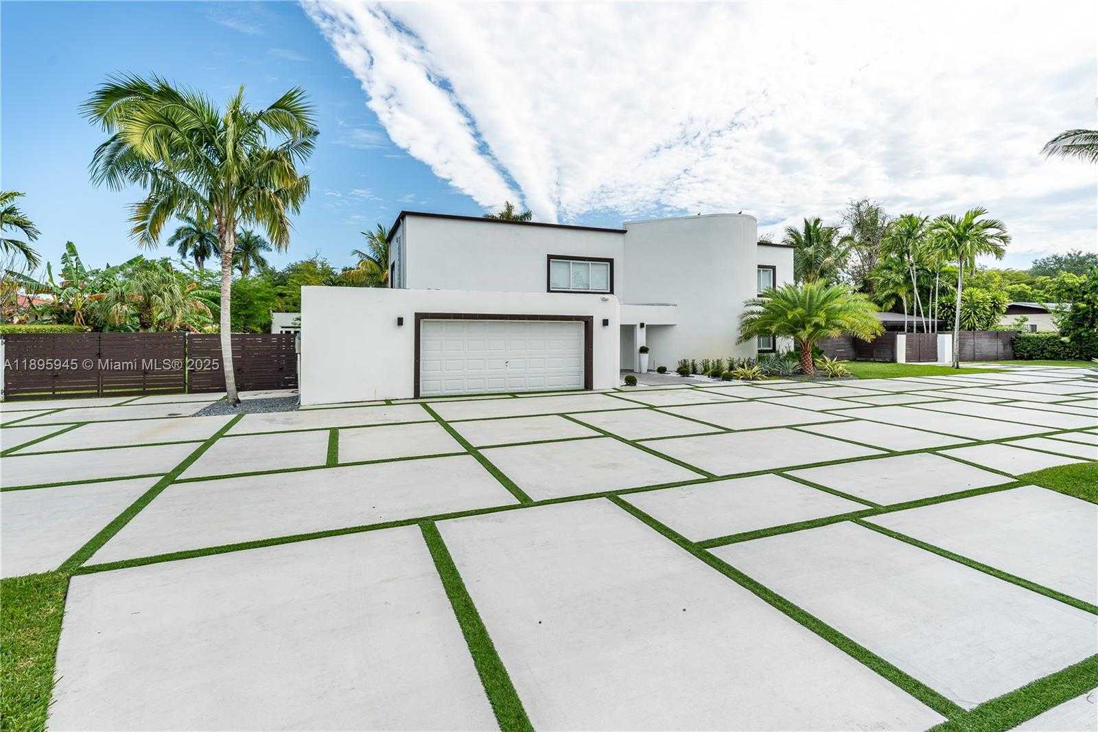 Small Image of 11531 SOUTH WEST 93RD ST, Miami Number 49