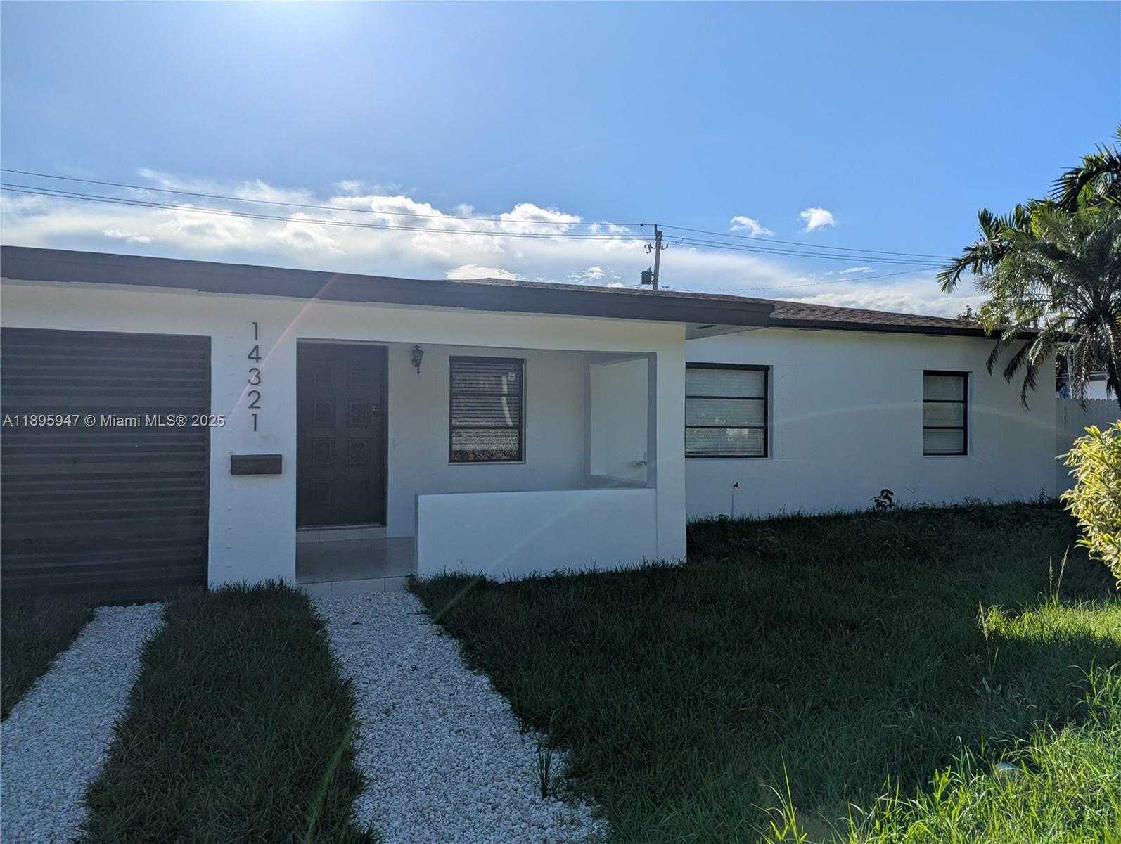 Small Image of 14321 BOGGS DR #01, Miami Number 15