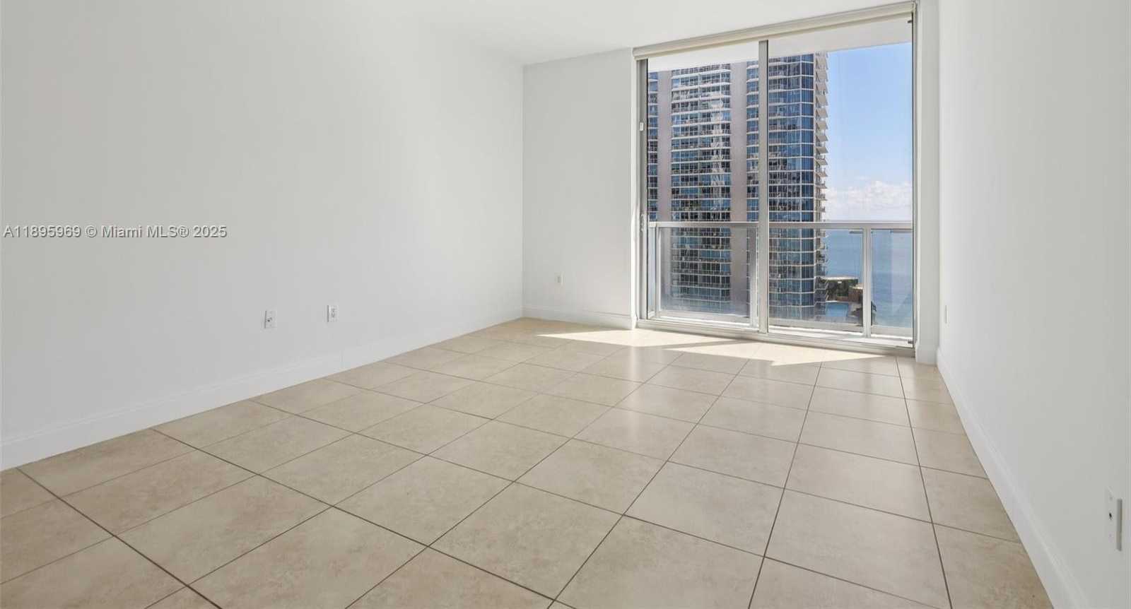 Small Image of 1060 BRICKELL AVE #2607, Miami Number 14