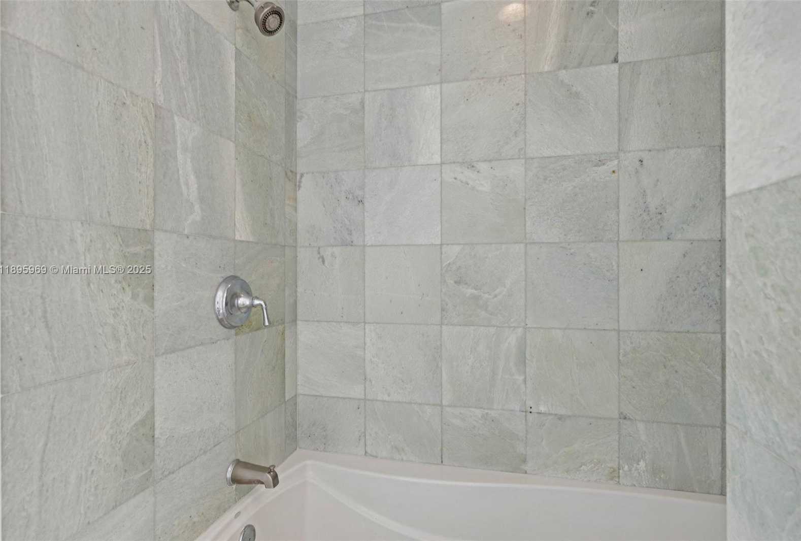 Small Image of 1060 BRICKELL AVE #2607, Miami Number 19