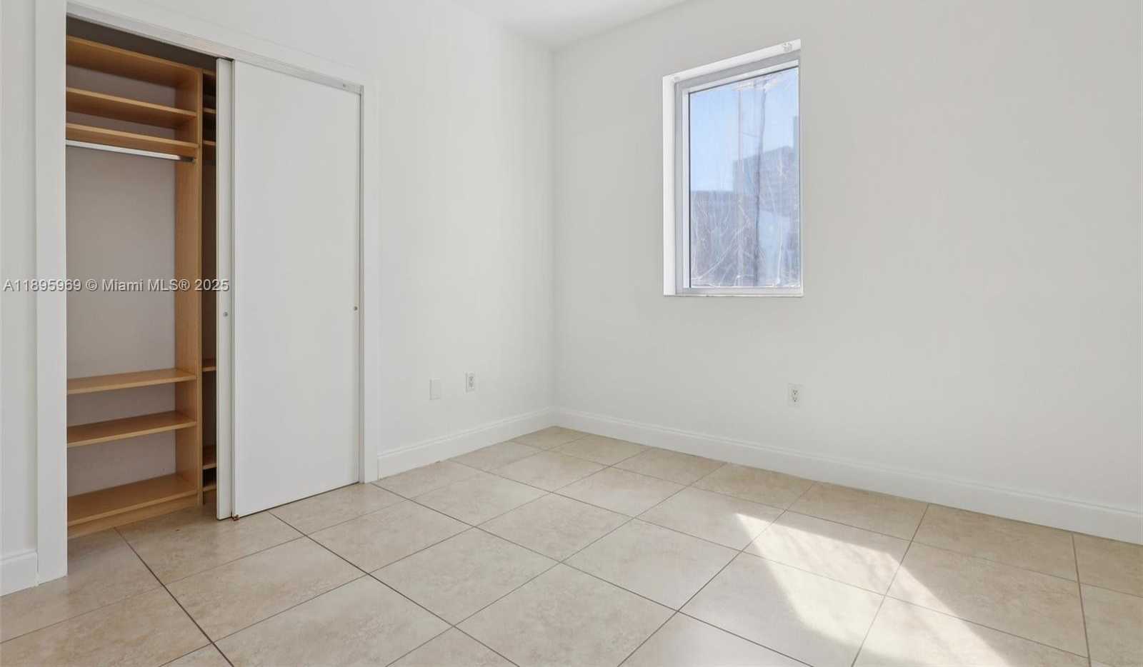Small Image of 1060 BRICKELL AVE #2607, Miami Number 24