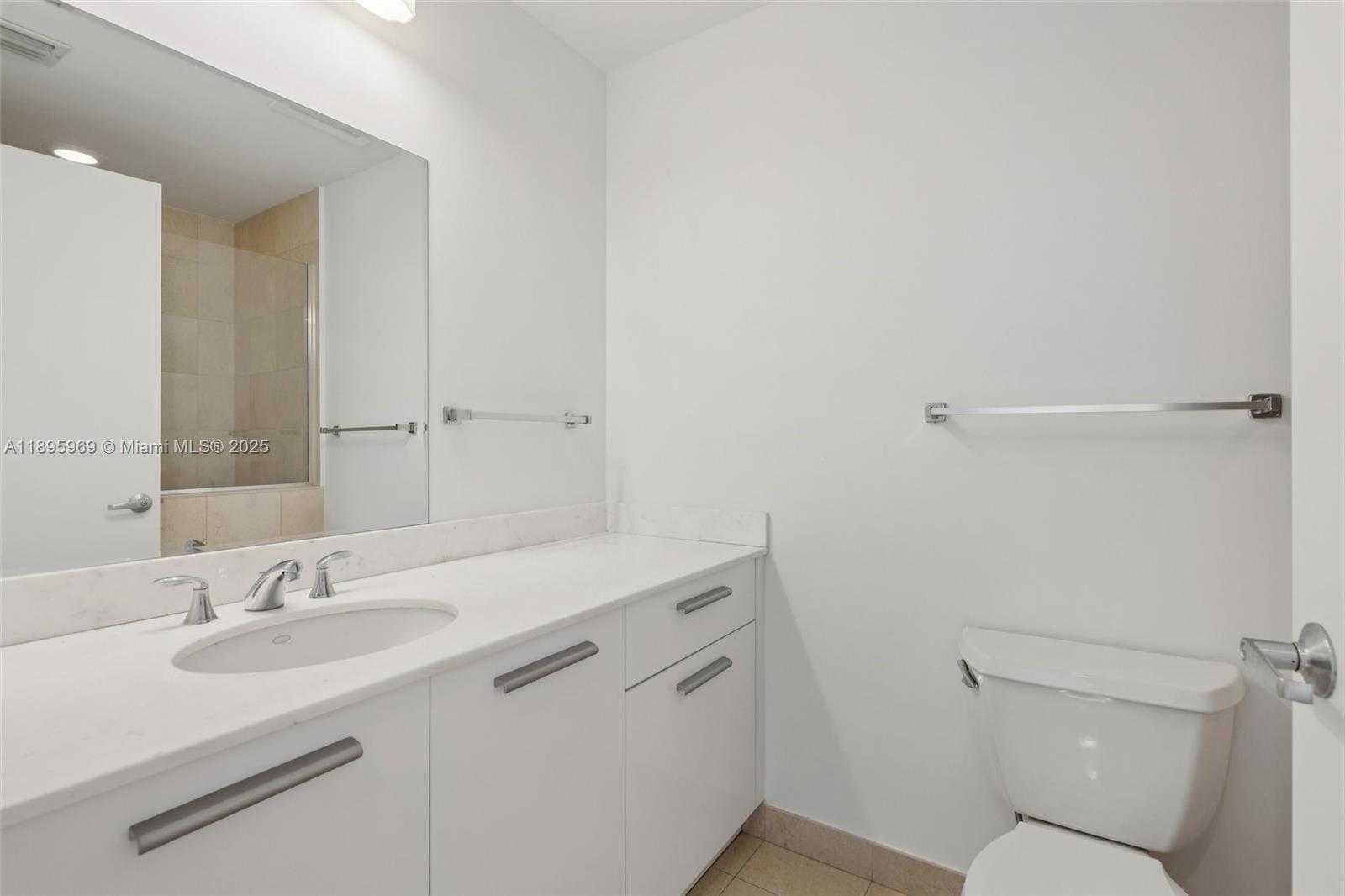 Small Image of 1060 BRICKELL AVE #2607, Miami Number 27