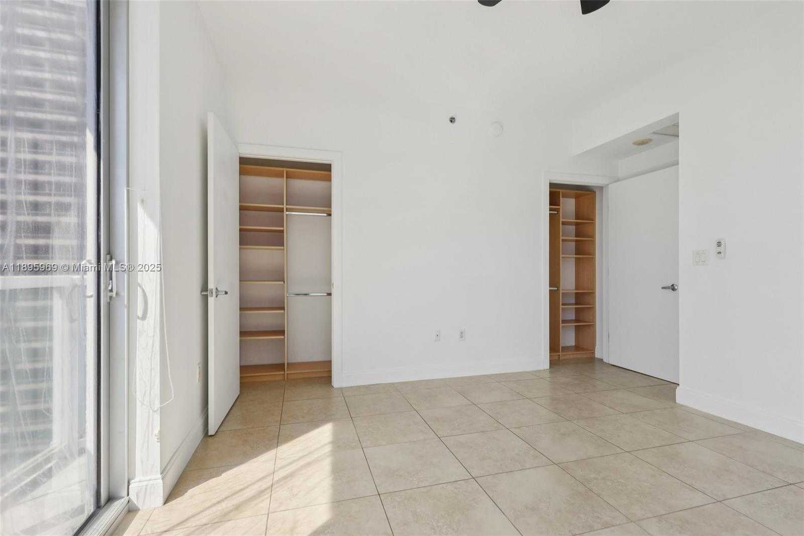 Small Image of 1060 BRICKELL AVE #2607, Miami Number 31