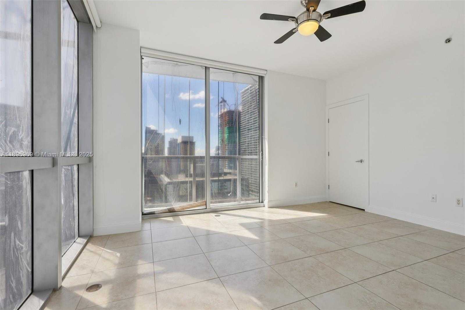 Small Image of 1060 BRICKELL AVE #2607, Miami Number 37