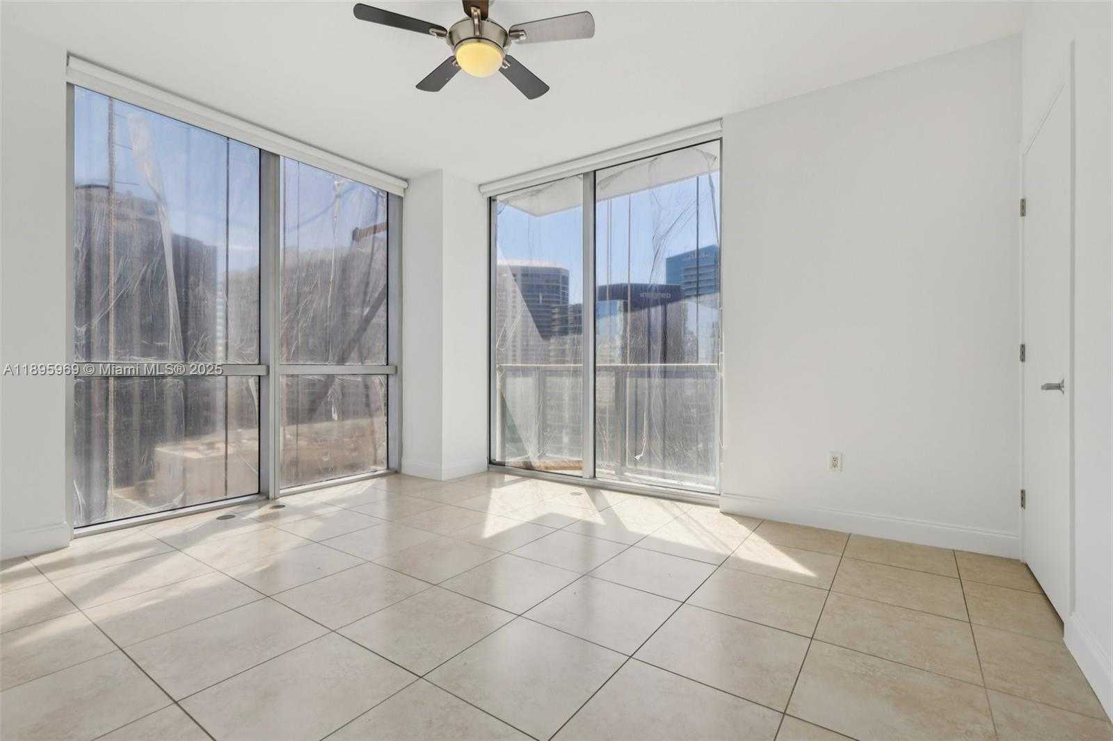 Small Image of 1060 BRICKELL AVE #2607, Miami Number 38