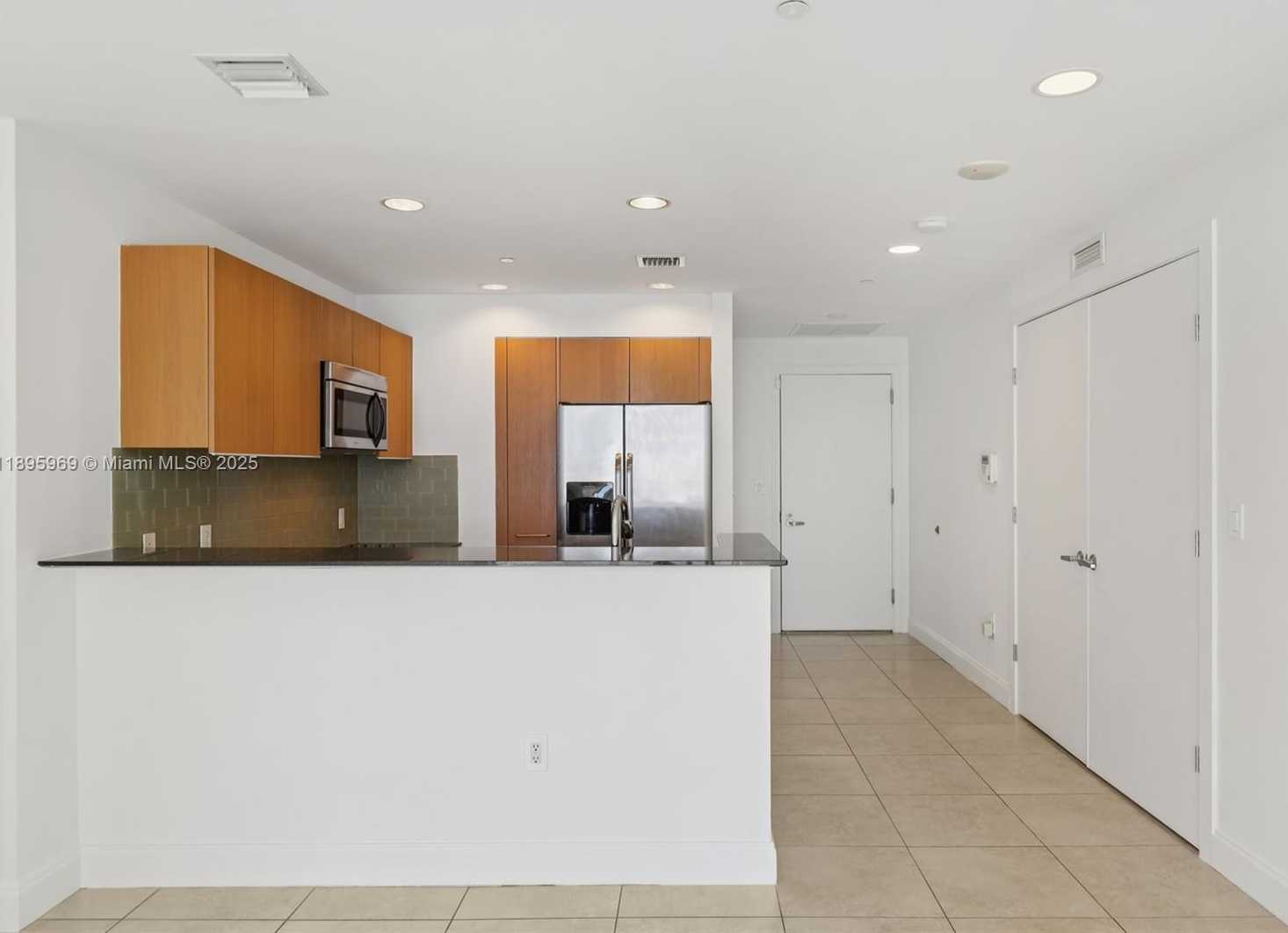 Small Image of 1060 BRICKELL AVE #2607, Miami Number 8