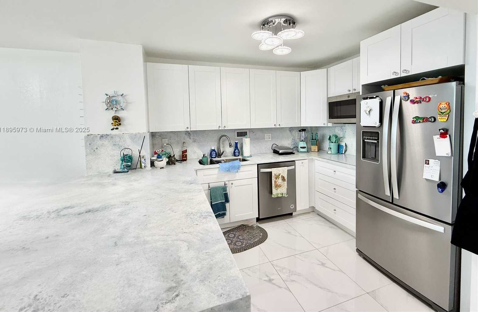 Small Image of 3180 SOUTH OCEAN DR #303, Hallandale Beach Number 11