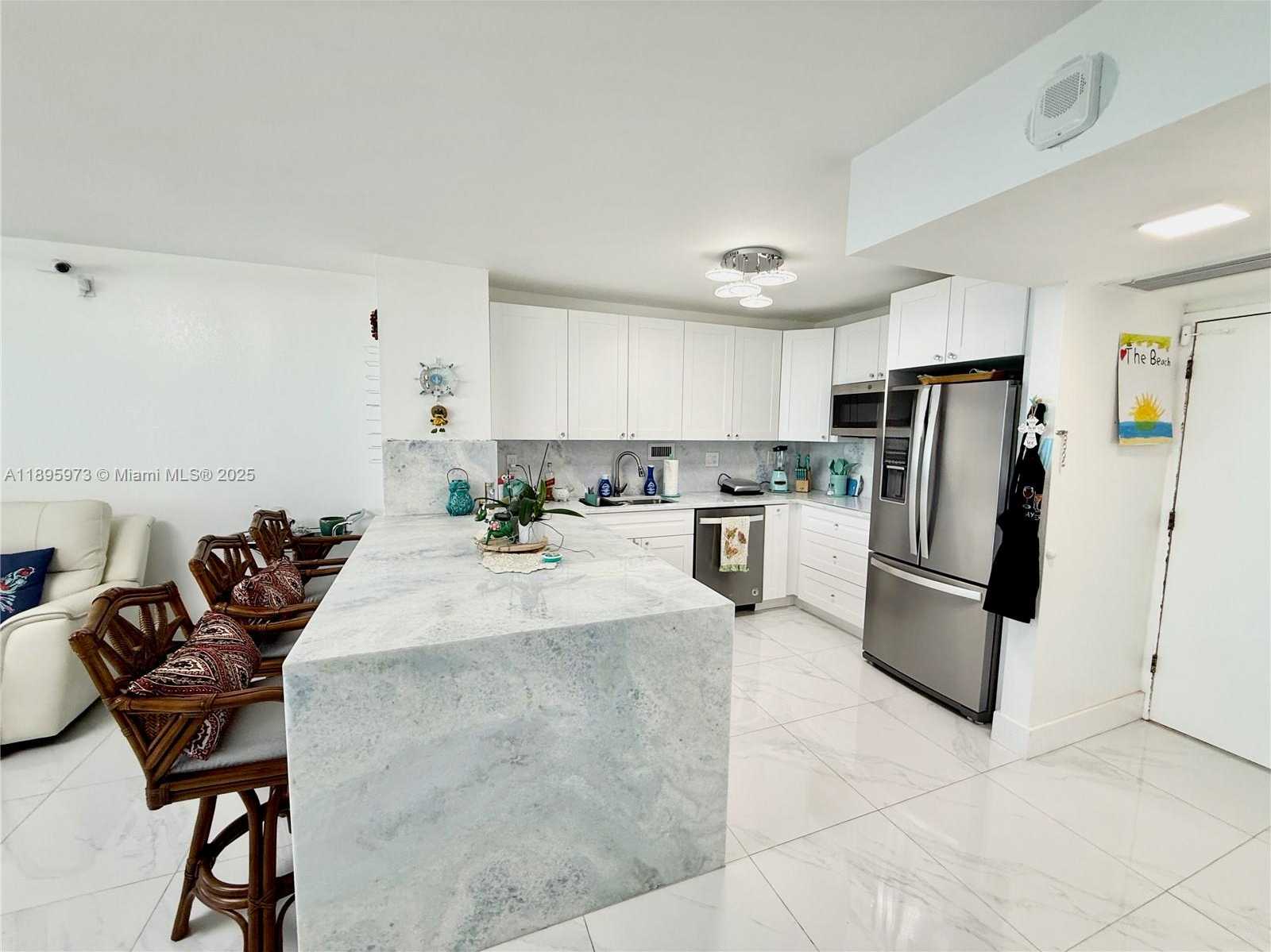 Small Image of 3180 SOUTH OCEAN DR #303, Hallandale Beach Number 13