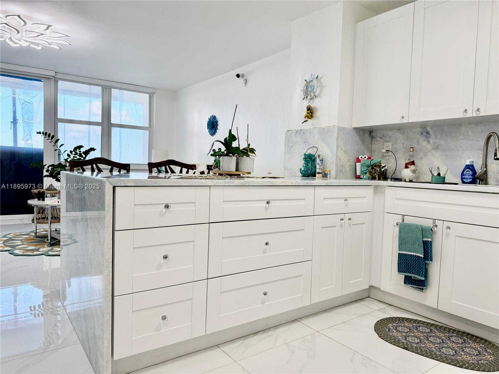 Small Image of 3180 SOUTH OCEAN DR #303, Hallandale Beach Number 17