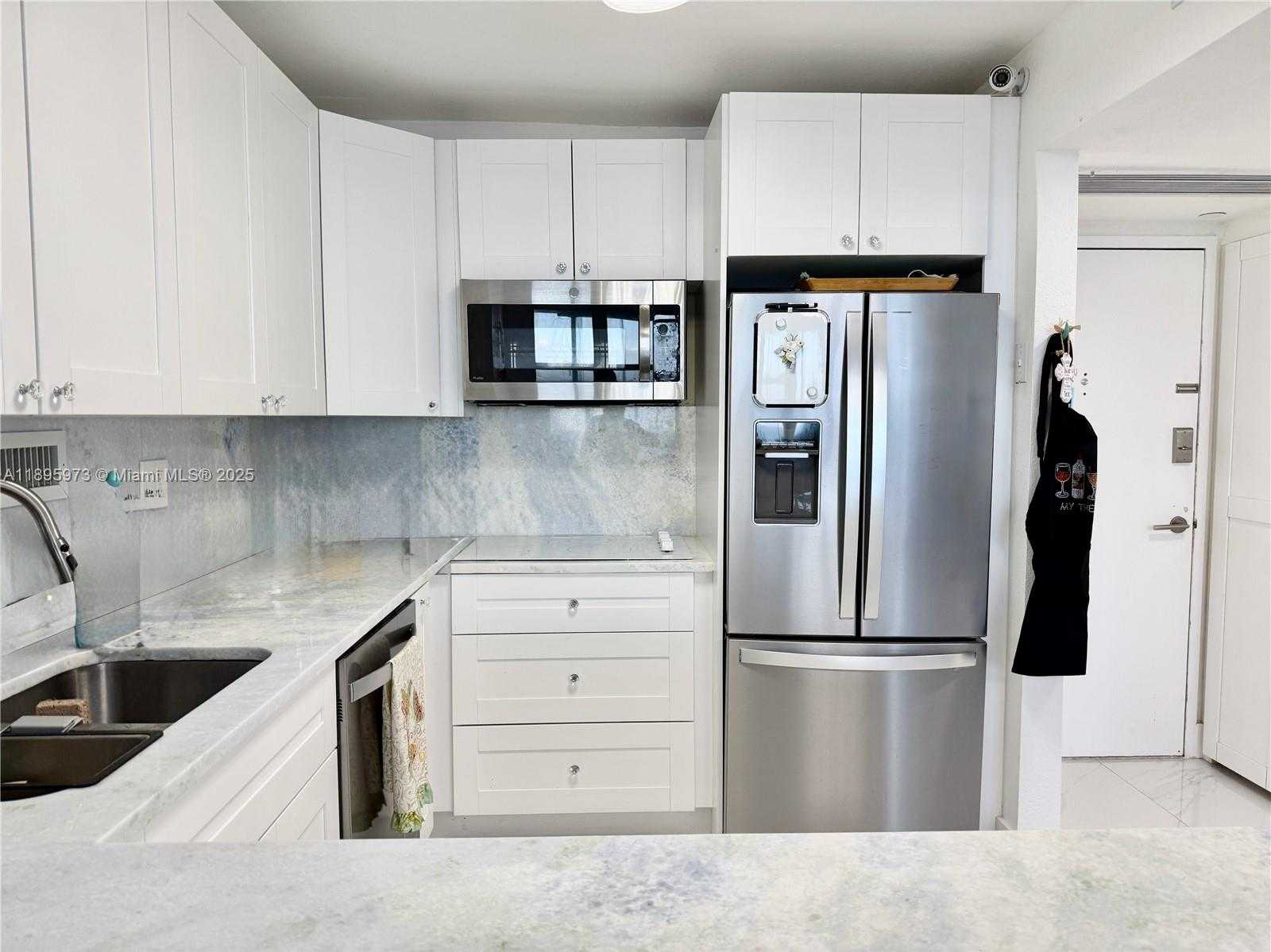 Small Image of 3180 SOUTH OCEAN DR #303, Hallandale Beach Number 19