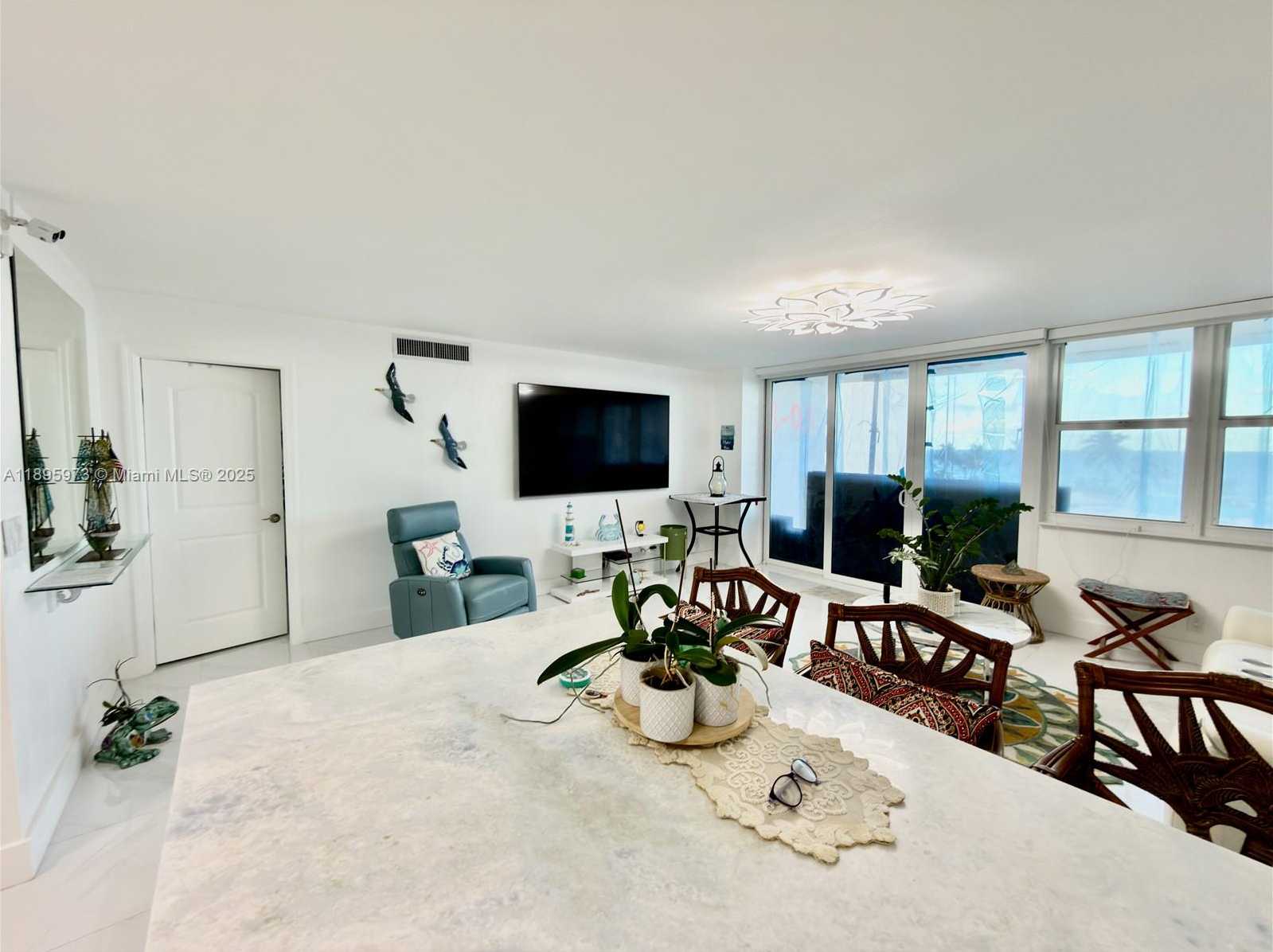 Small Image of 3180 SOUTH OCEAN DR #303, Hallandale Beach Number 21