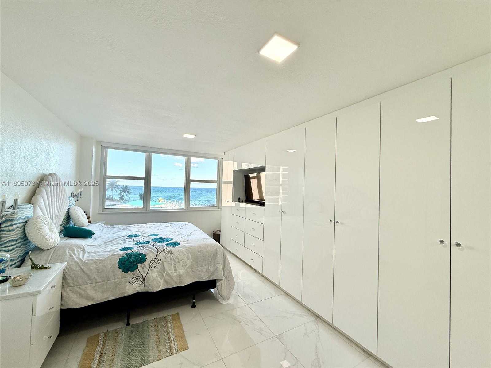 Small Image of 3180 SOUTH OCEAN DR #303, Hallandale Beach Number 27