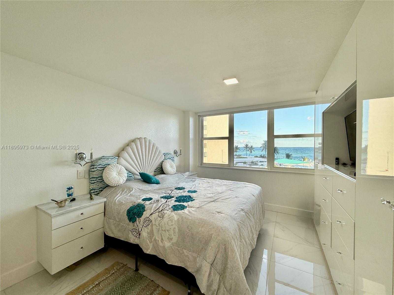 Small Image of 3180 SOUTH OCEAN DR #303, Hallandale Beach Number 28