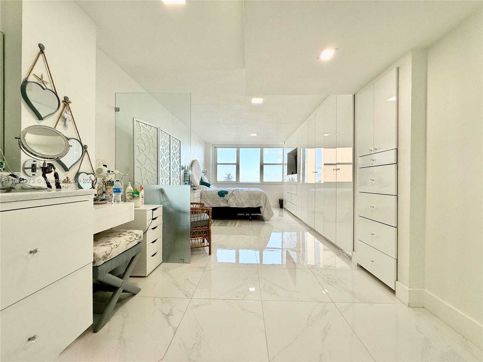 Small Image of 3180 SOUTH OCEAN DR #303, Hallandale Beach Number 29