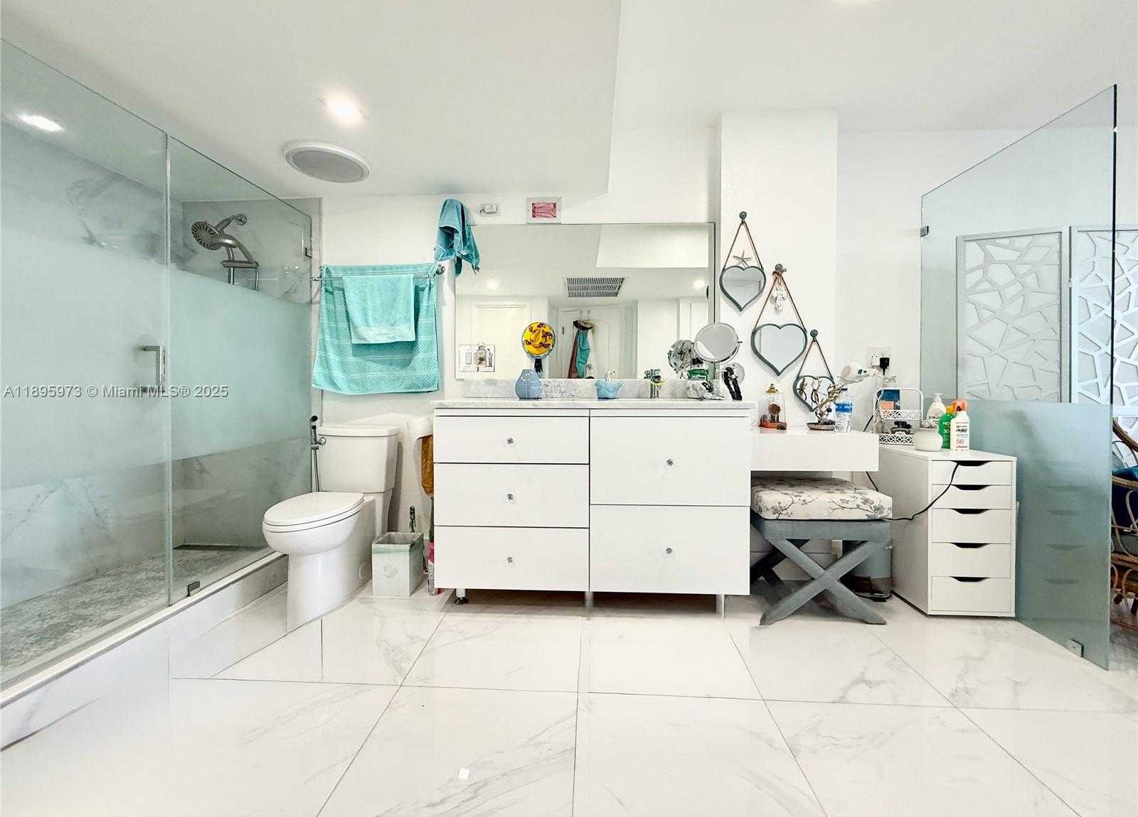 Small Image of 3180 SOUTH OCEAN DR #303, Hallandale Beach Number 37