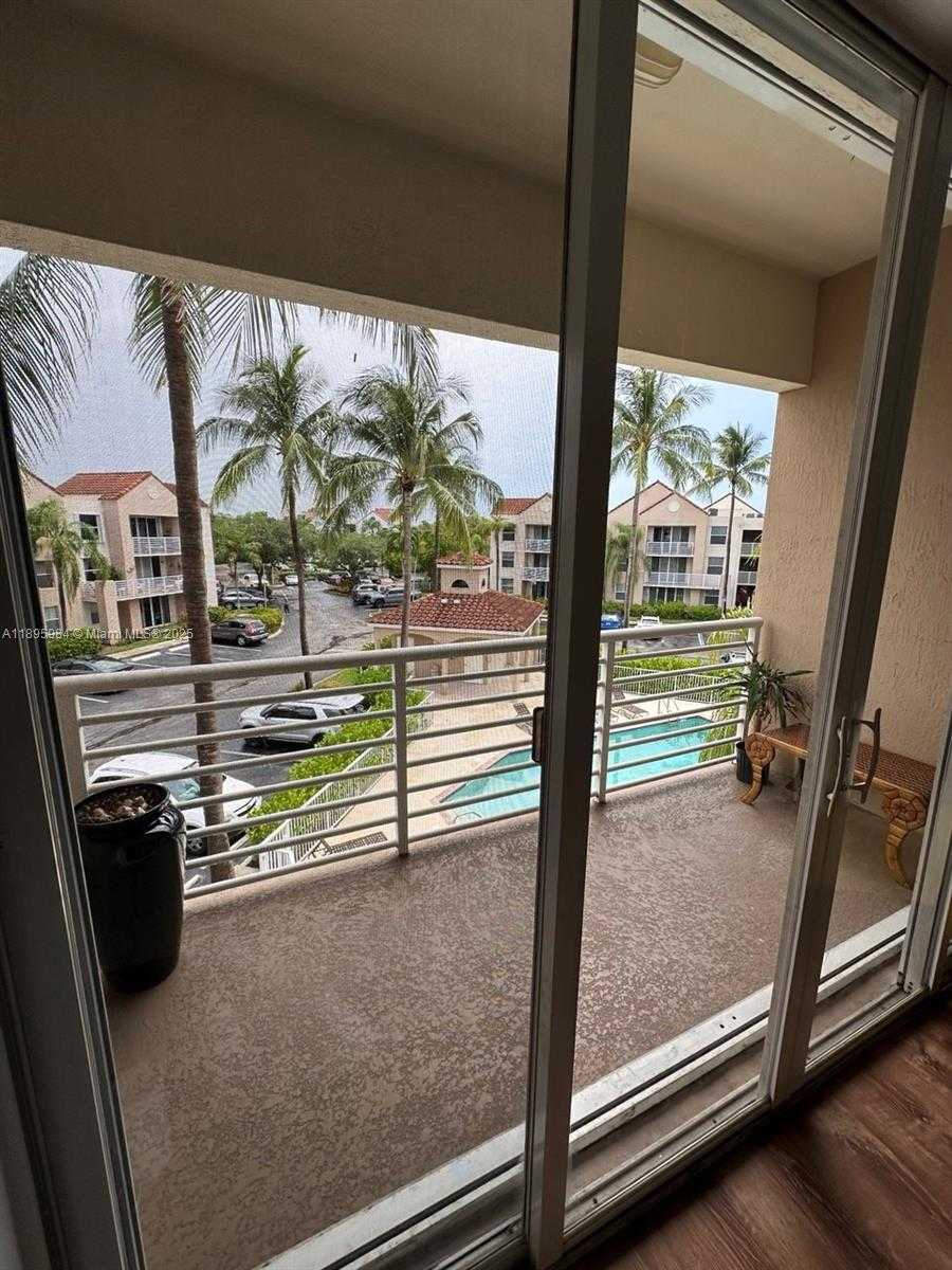 Small Image of 2711 OCEAN CLUB BLVD #307, Hollywood Number 2
