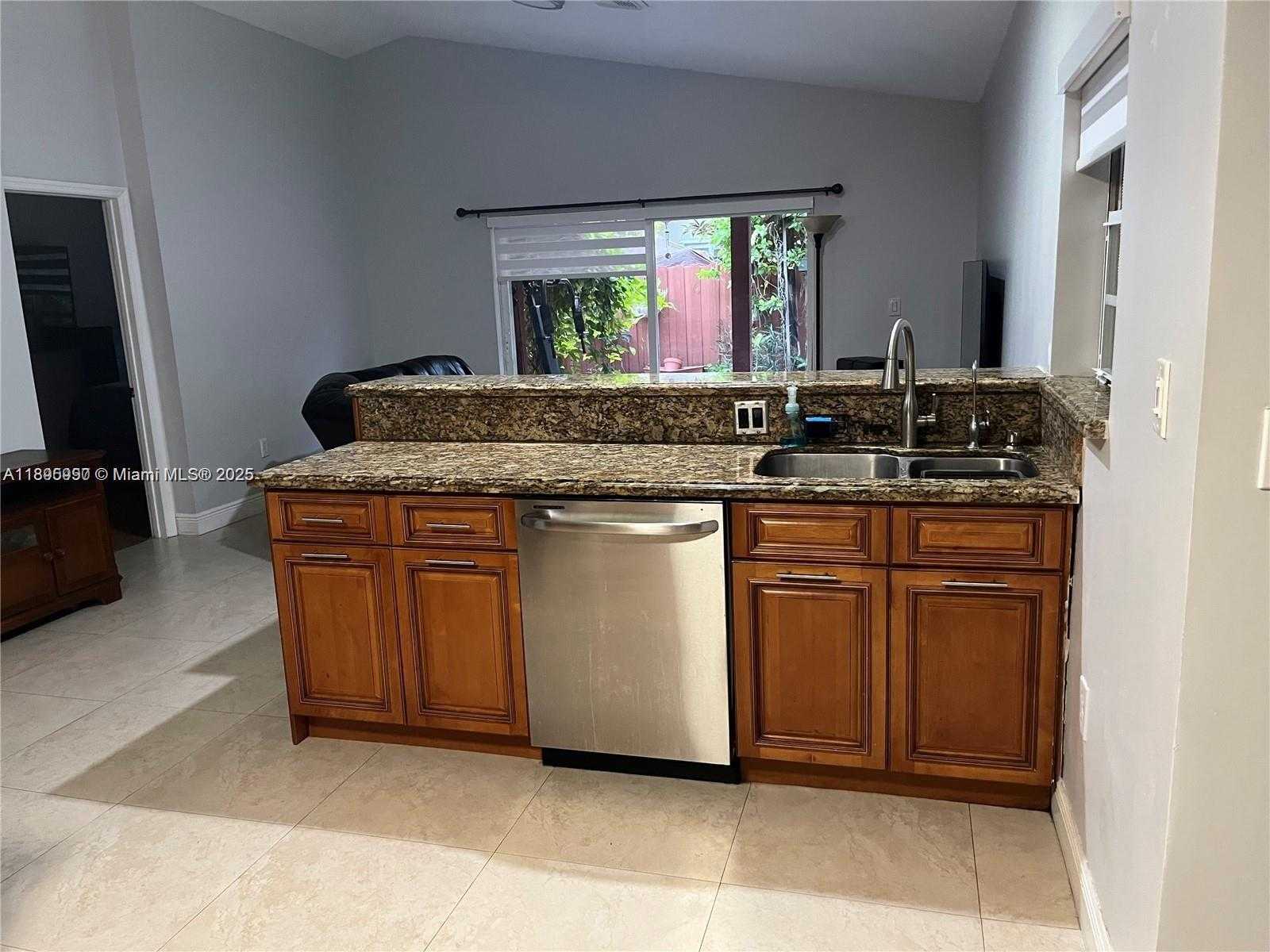 Small Image of 9982 SOUTH WEST 162ND CT, Miami Number 21