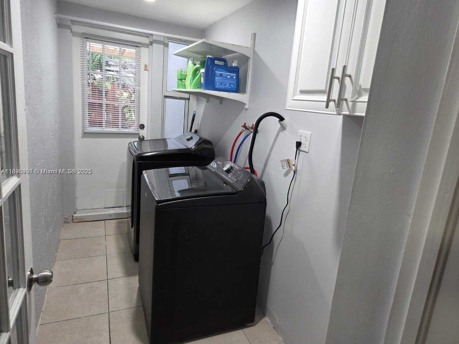 Small Image of 9982 SOUTH WEST 162ND CT, Miami Number 33