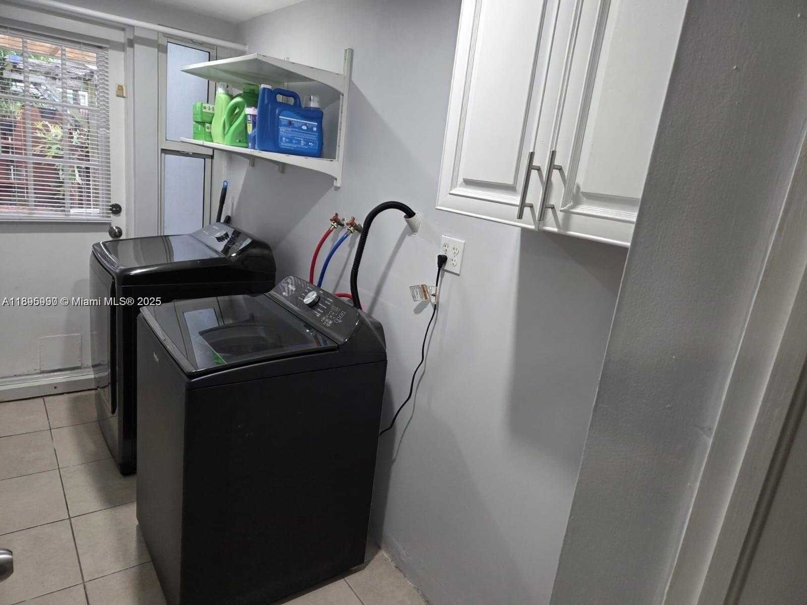 Small Image of 9982 SOUTH WEST 162ND CT, Miami Number 34