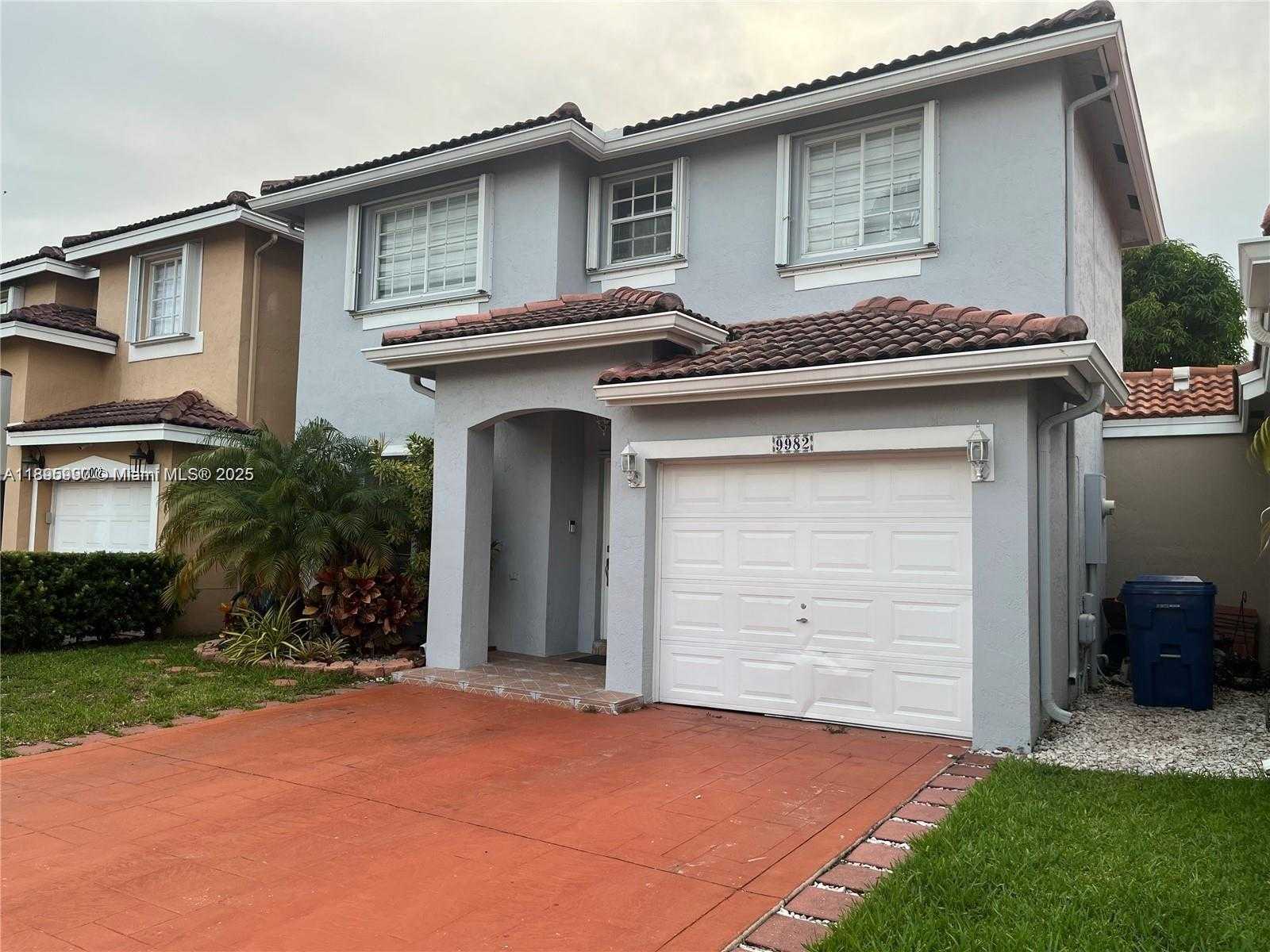 Small Image of 9982 SOUTH WEST 162ND CT, Miami Number 4