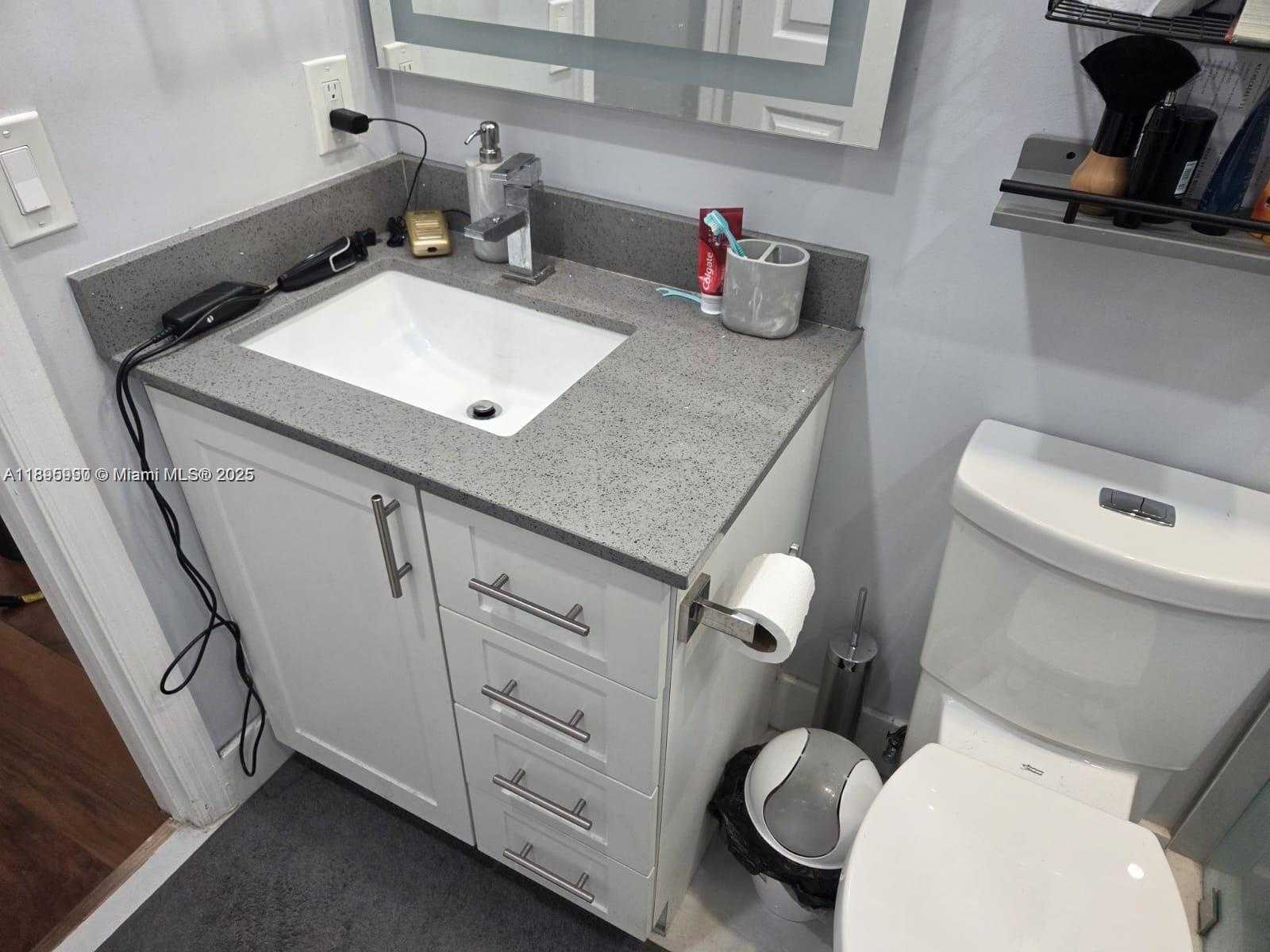 Small Image of 9982 SOUTH WEST 162ND CT, Miami Number 46