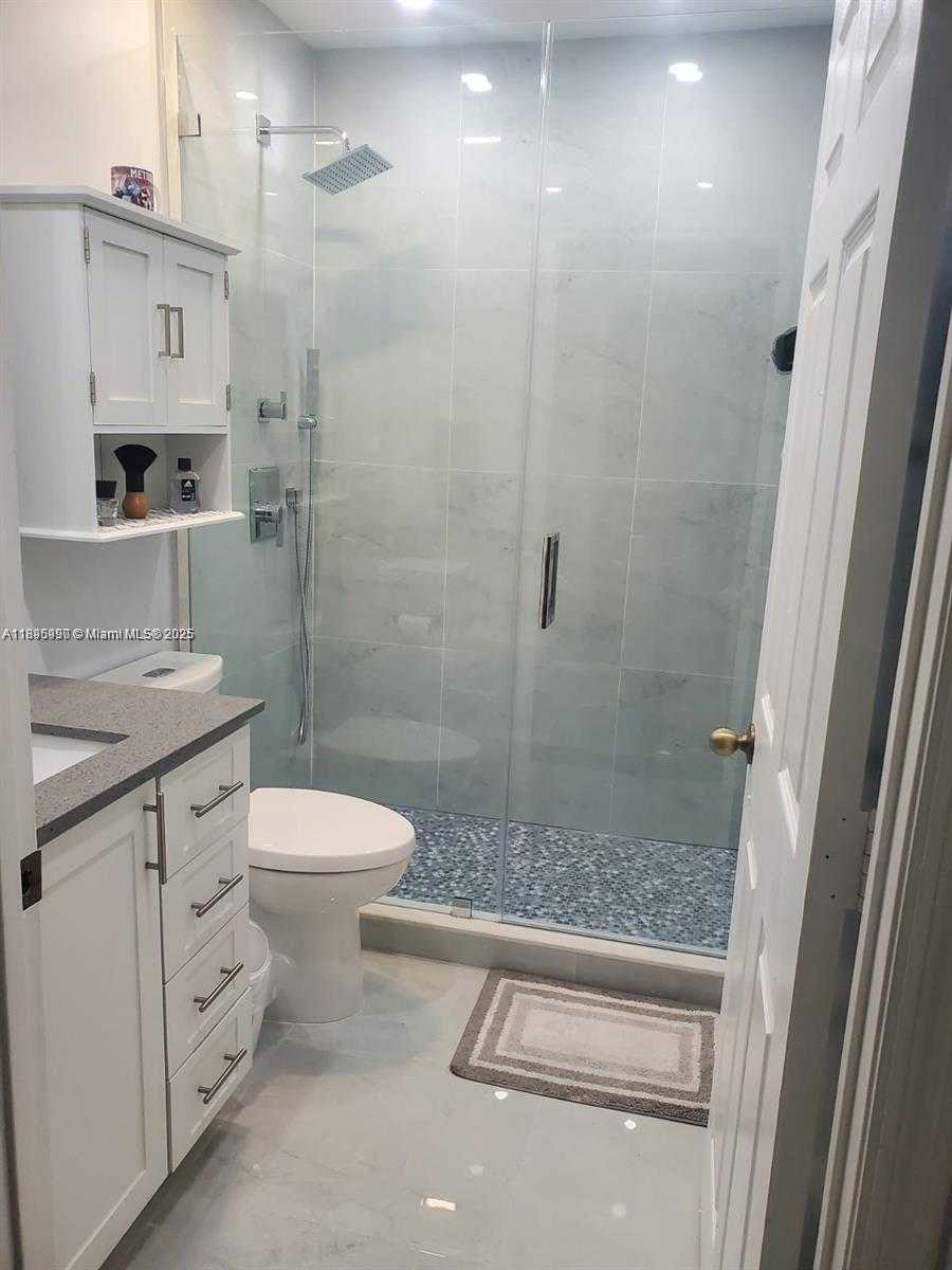 Small Image of 9982 SOUTH WEST 162ND CT, Miami Number 47