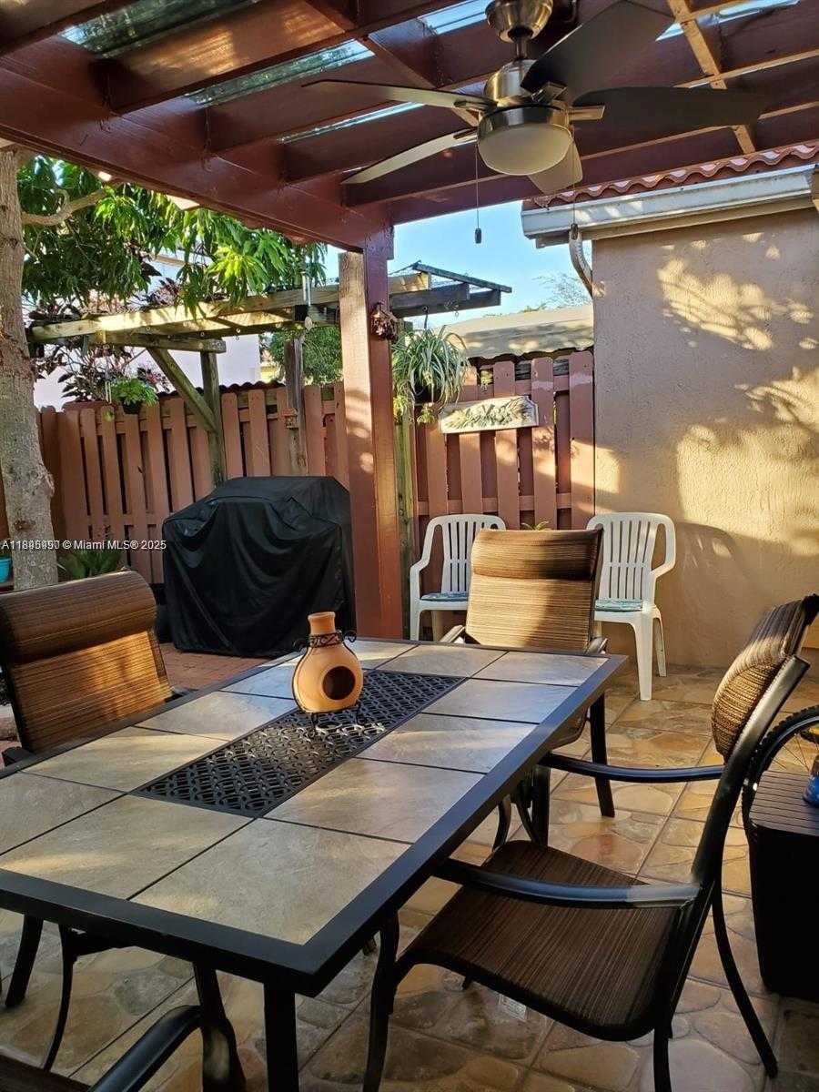 Small Image of 9982 SOUTH WEST 162ND CT, Miami Number 8
