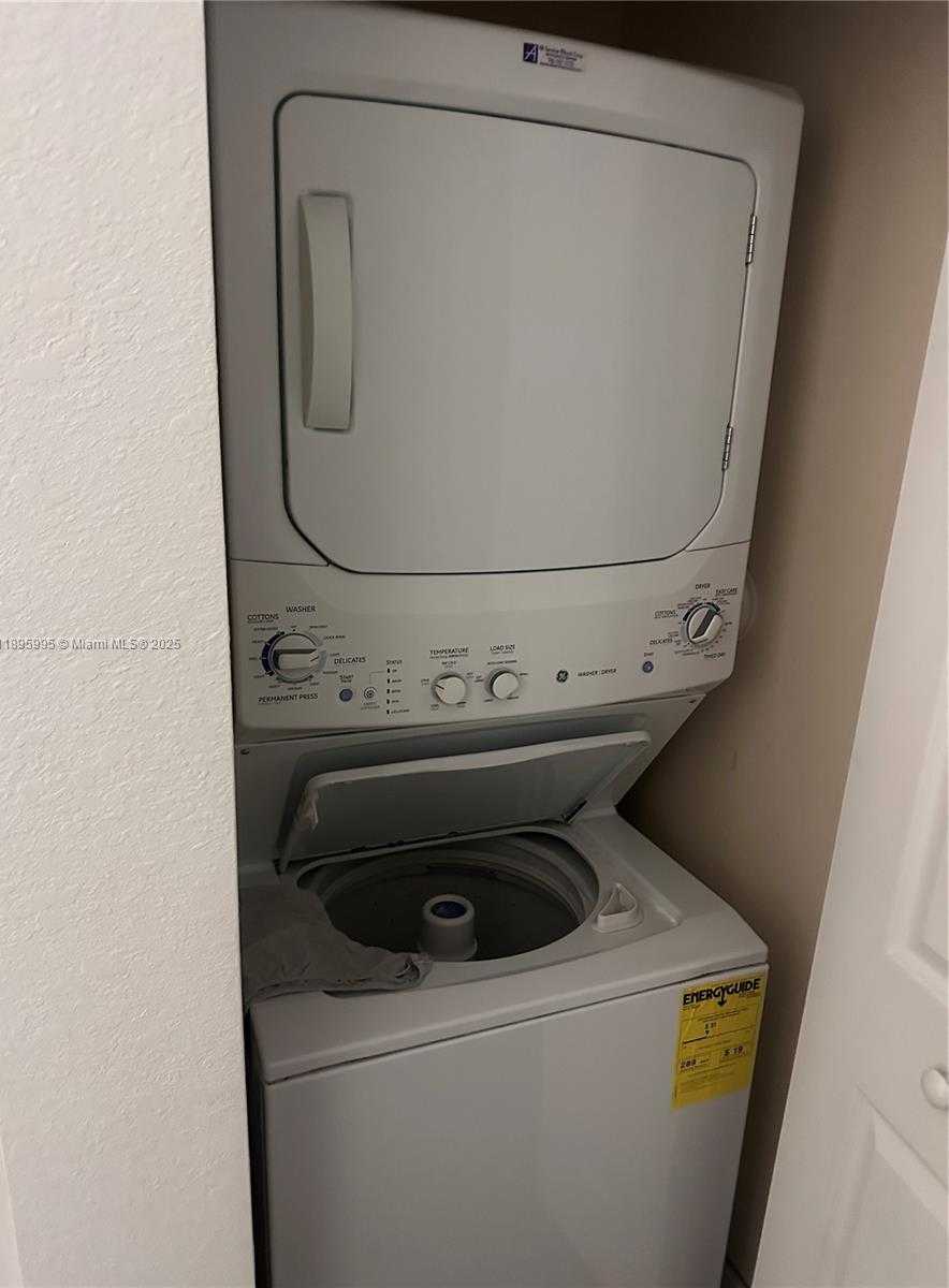 Small Image of 8867 WEST 35TH WAY, Hialeah Number 11