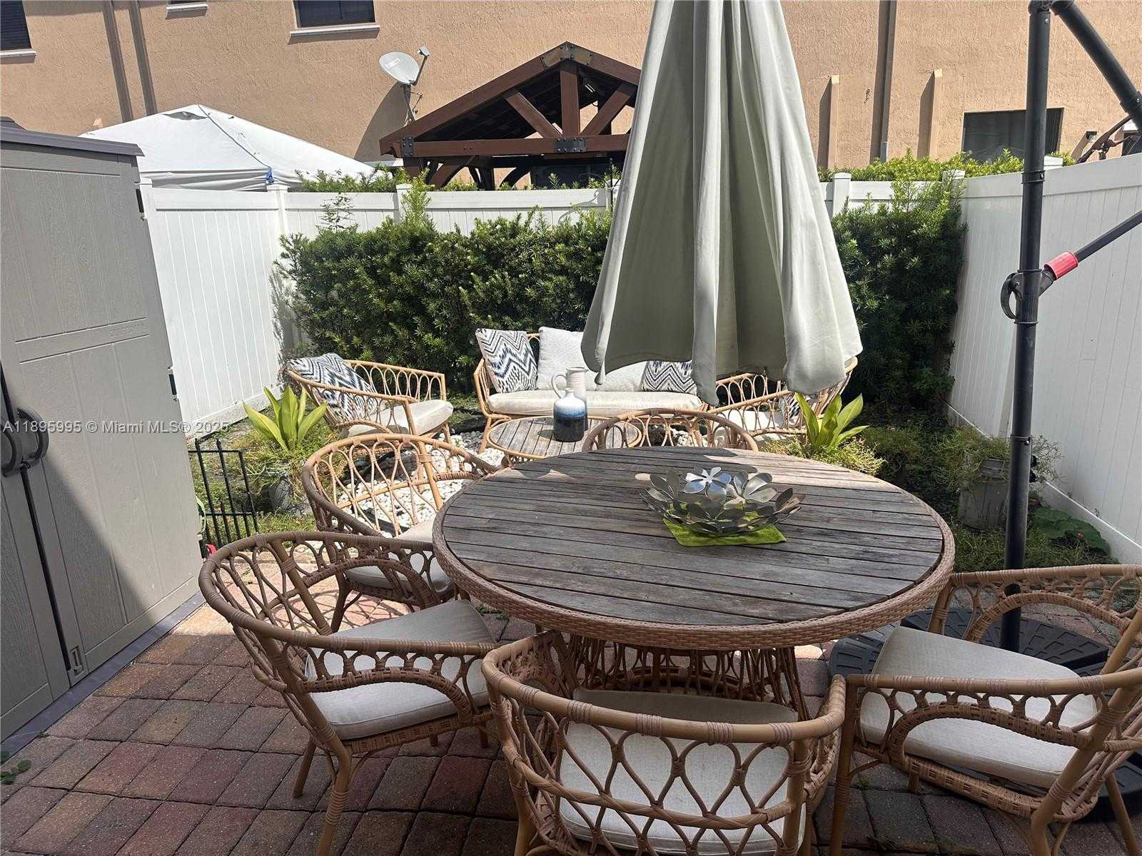 Small Image of 8867 WEST 35TH WAY, Hialeah Number 12