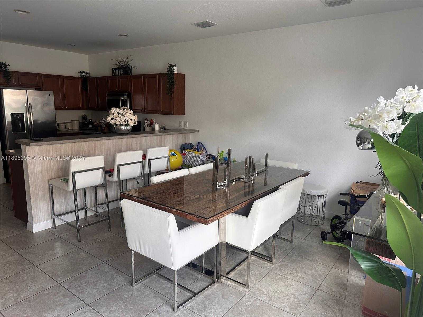 Small Image of 8867 WEST 35TH WAY, Hialeah Number 13