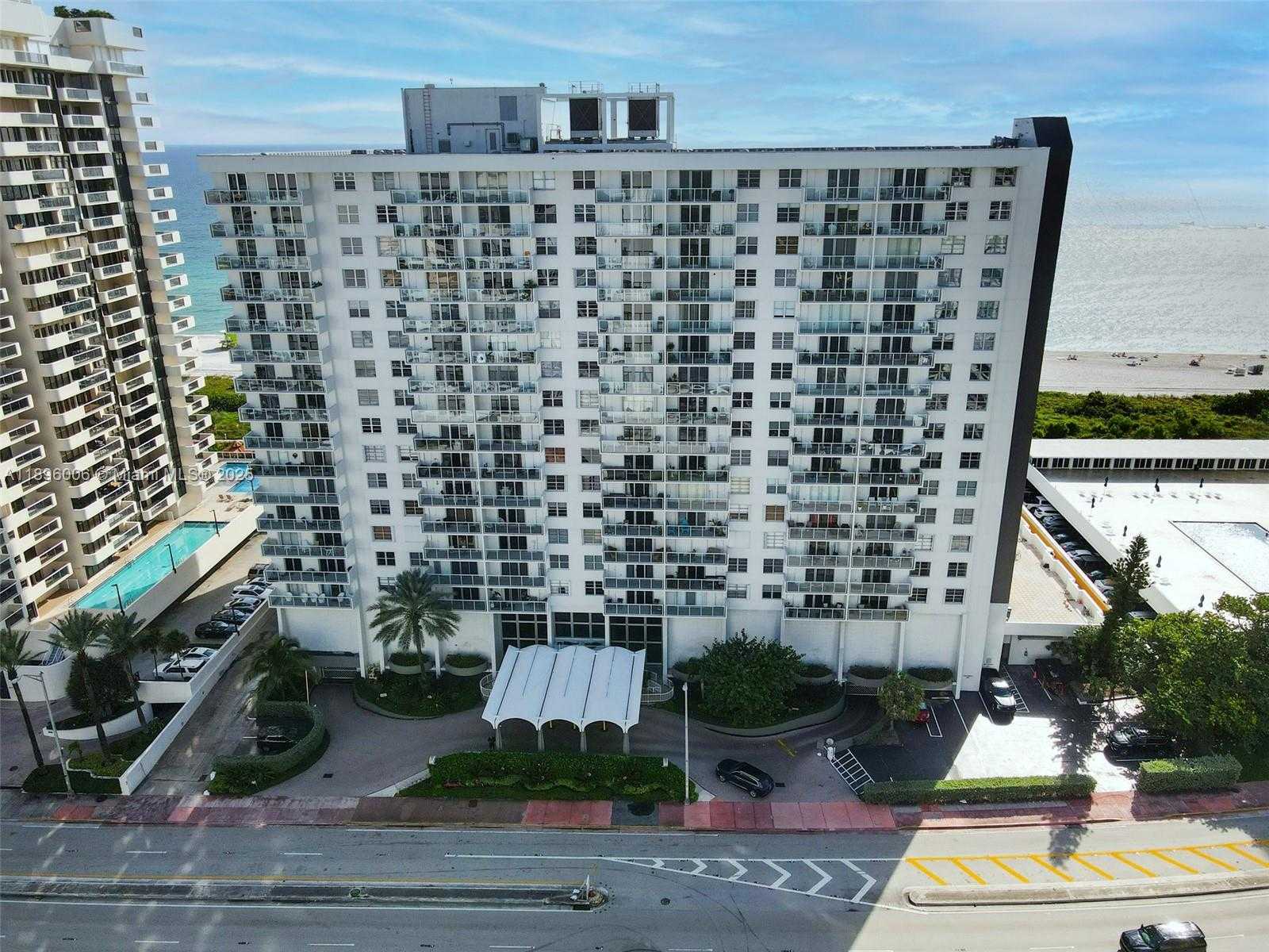 Small Image of 5701 COLLINS AVE #419, Miami Beach Number 2