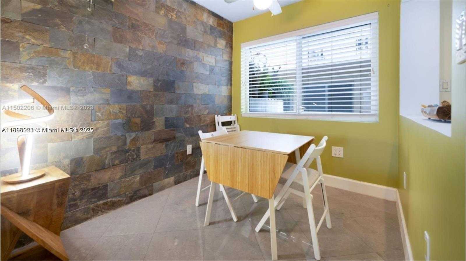 Small Image of 626 MERIDIAN AVE #5, Miami Beach Number 13