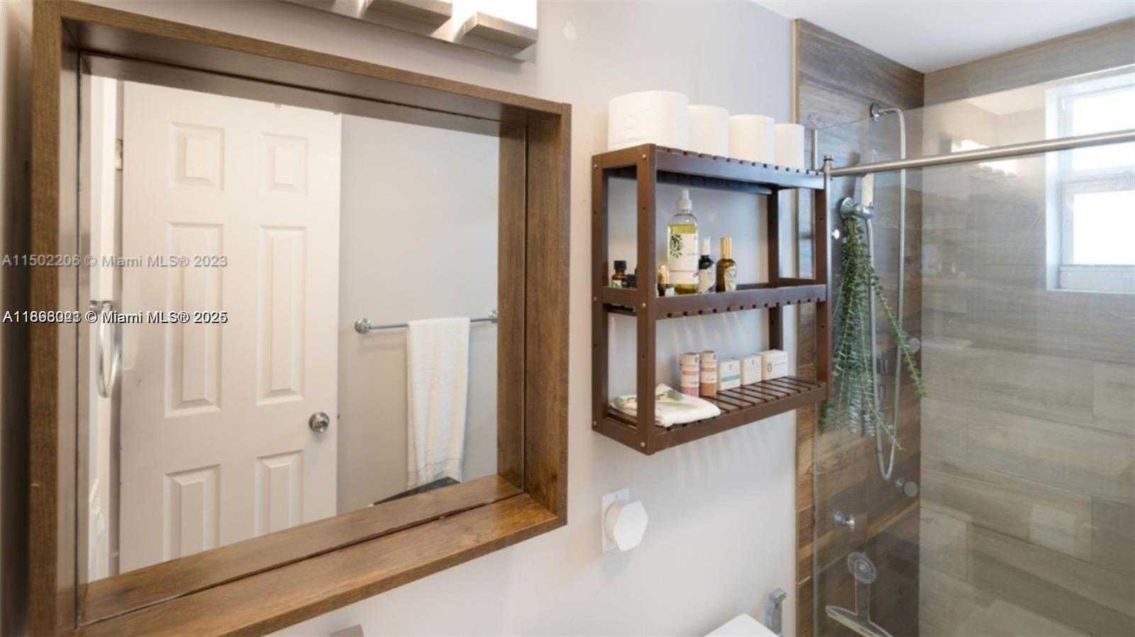 Small Image of 626 MERIDIAN AVE #5, Miami Beach Number 16