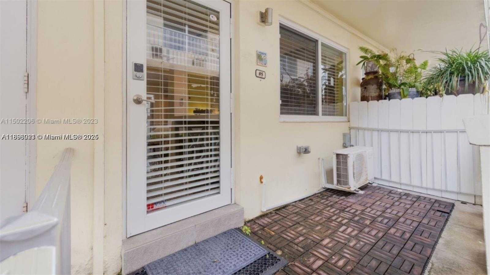 Small Image of 626 MERIDIAN AVE #5, Miami Beach Number 17