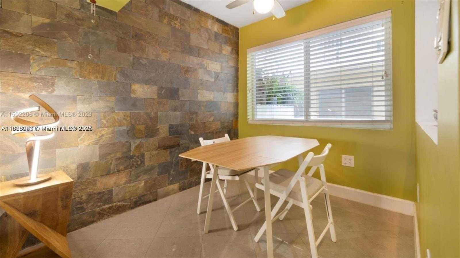 Small Image of 626 MERIDIAN AVE #5, Miami Beach Number 6