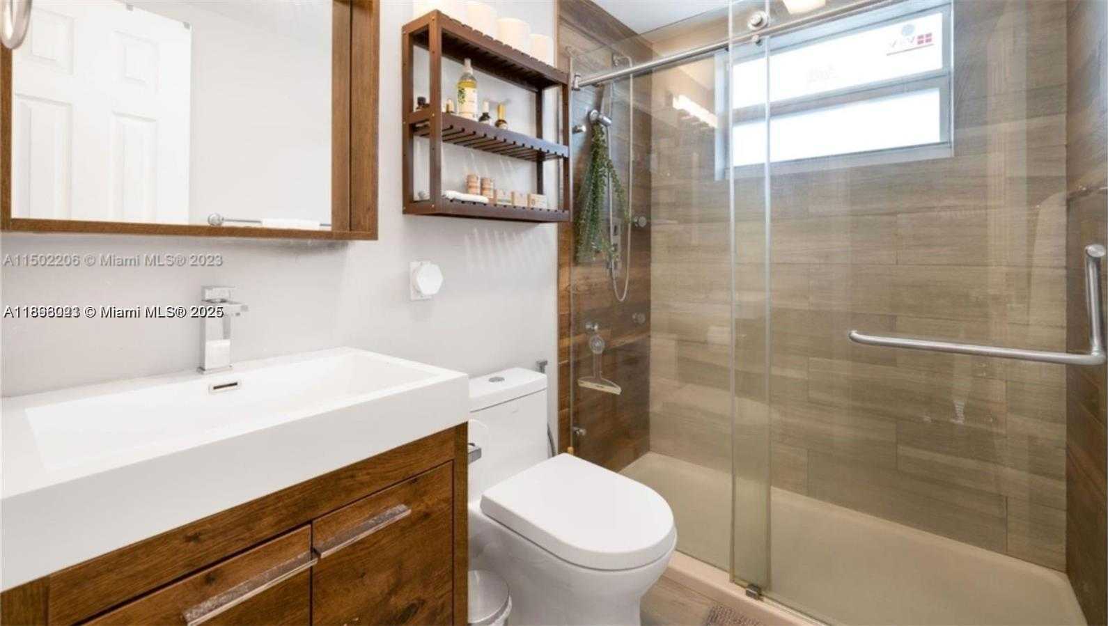 Small Image of 626 MERIDIAN AVE #5, Miami Beach Number 7