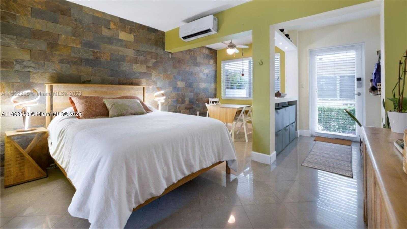 Small Image of 626 MERIDIAN AVE #5, Miami Beach Number 9