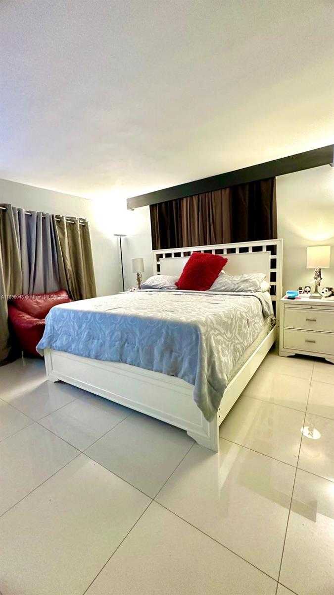 Small Image of 18880 NORTH WEST 57TH AVE #208, Hialeah Number 15