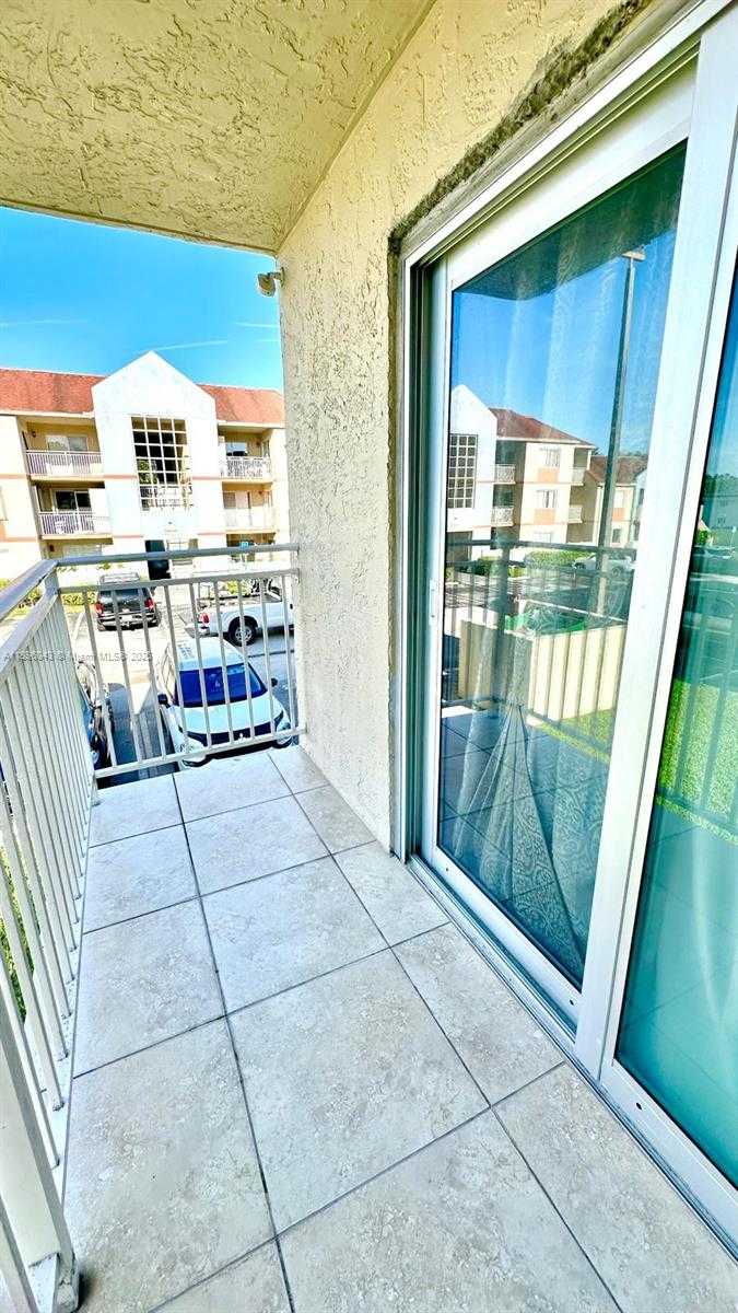 Small Image of 18880 NORTH WEST 57TH AVE #208, Hialeah Number 29