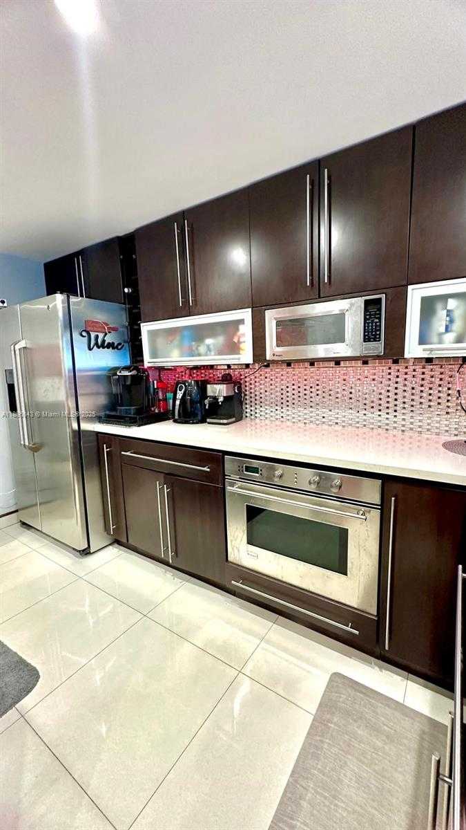 Small Image of 18880 NORTH WEST 57TH AVE #208, Hialeah Number 9