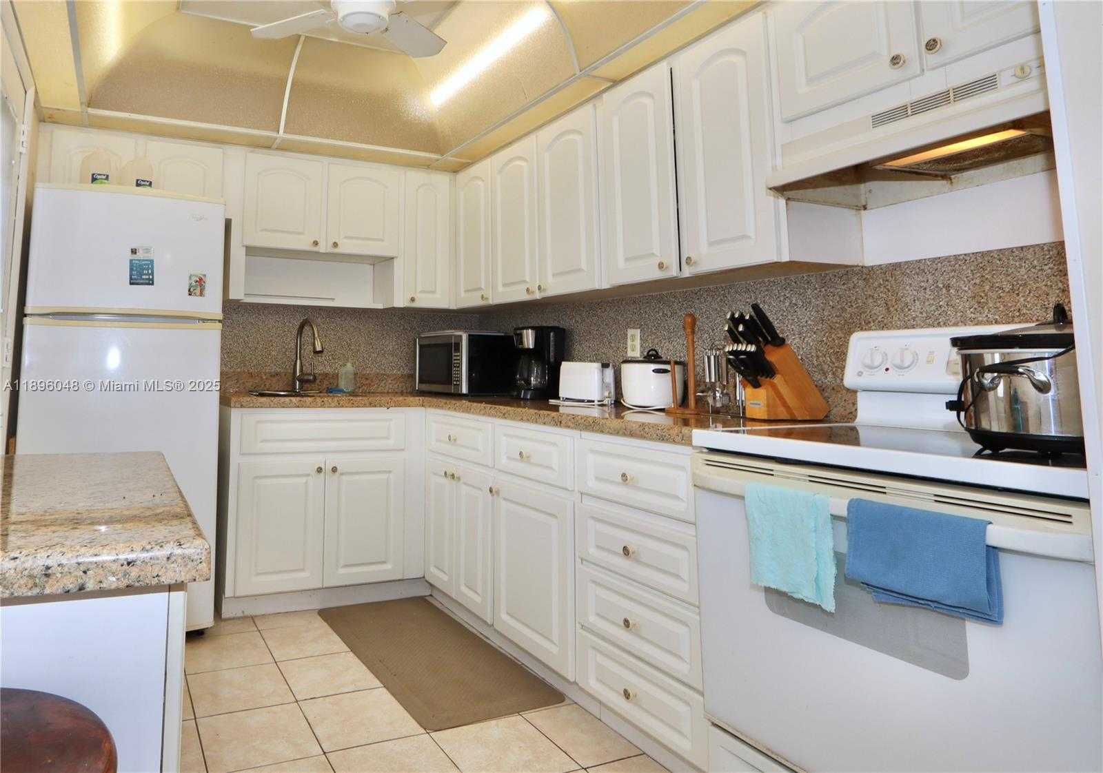 Small Image of 3020 MARCOS DR #S208, Aventura Number 7