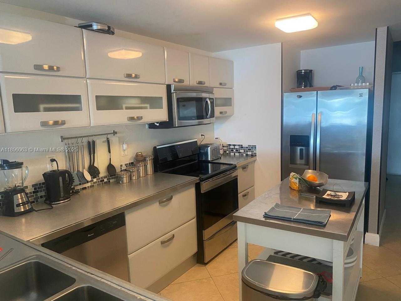 Small Image of 6580 INDIAN CREEK DR #206, Miami Beach Number 11